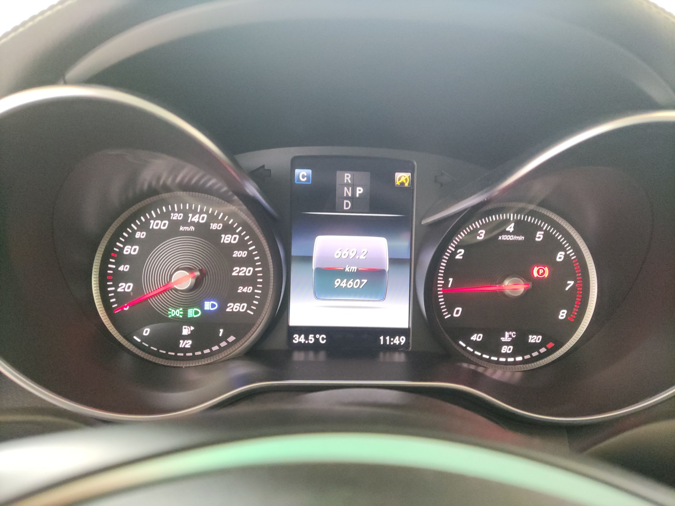 奔驰C级 2017款 改款 C 180 L 时尚型运动版