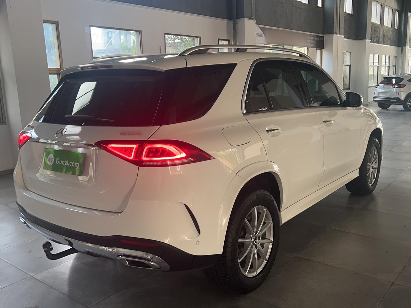 奔驰GLE级 2020款 改款 GLE 350 4MATIC 时尚型特别版(进口)