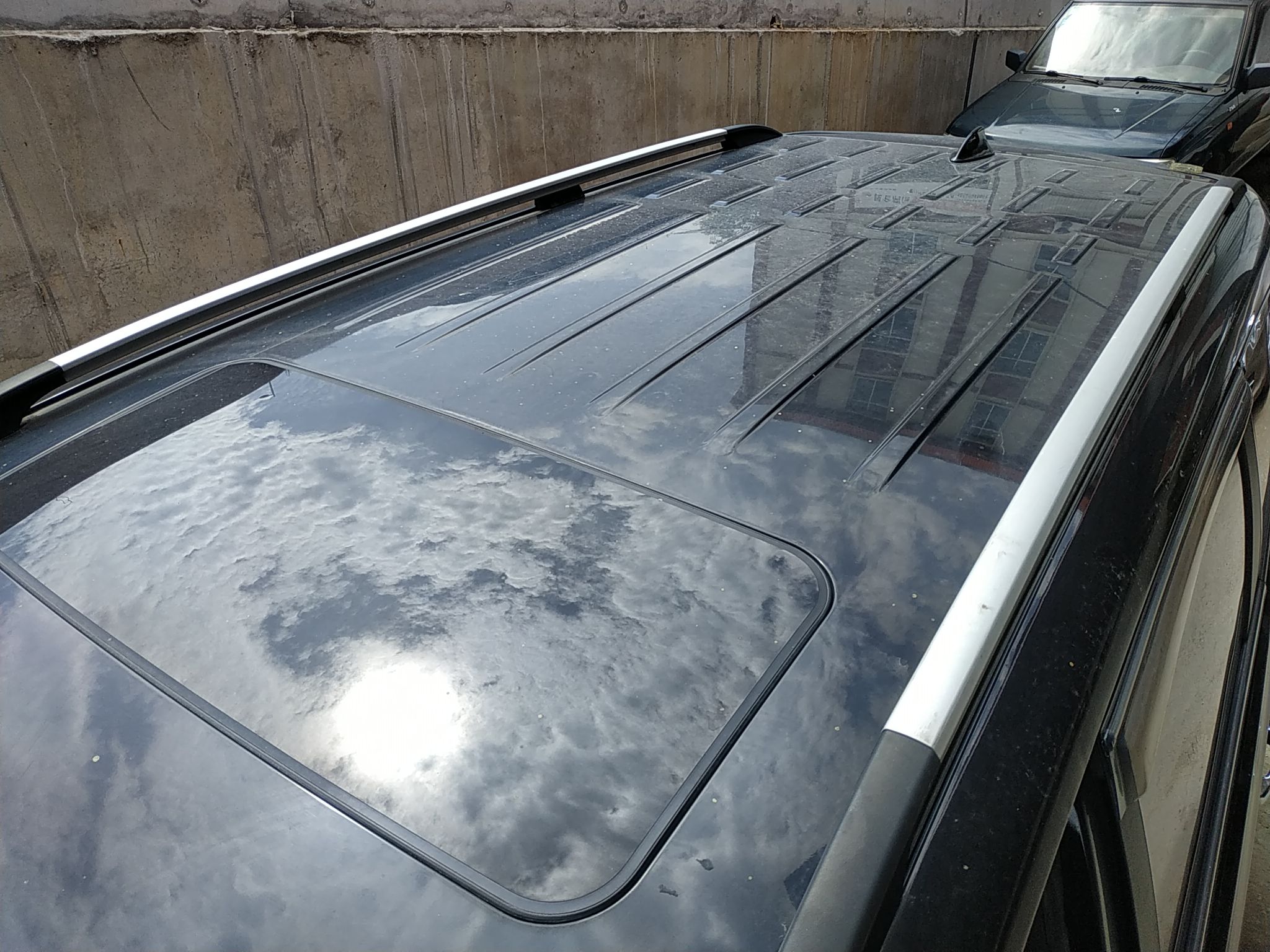 宝骏730 2014款 1.5L 手动豪华导航ESP版 7座