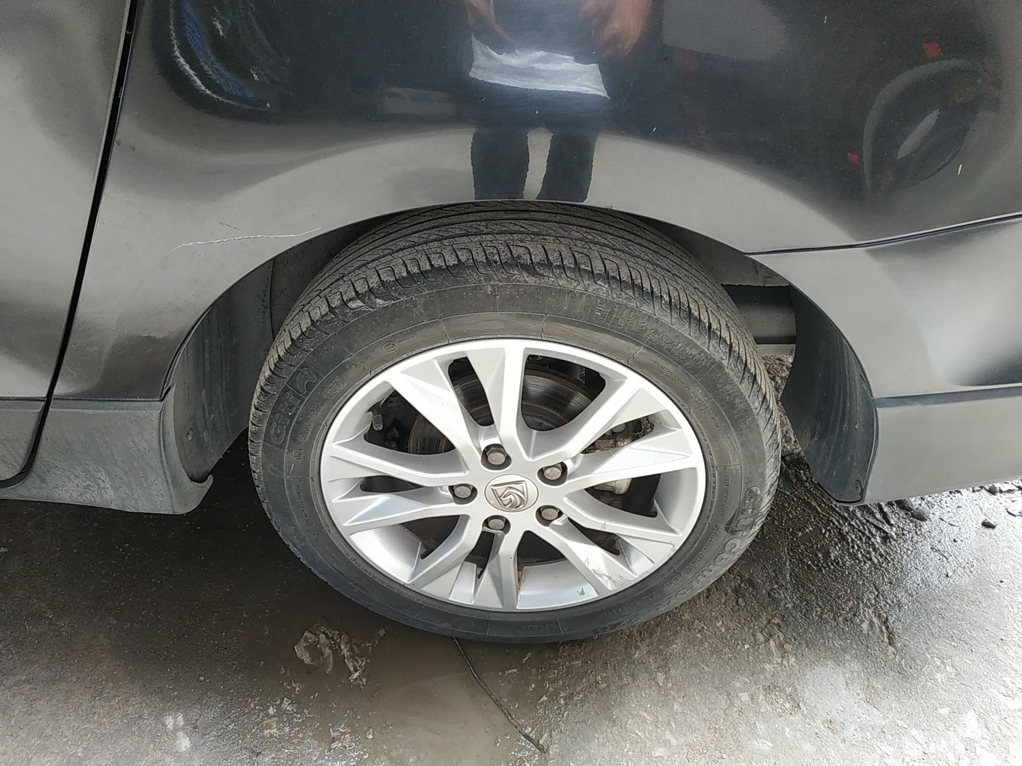 宝骏730 2014款 1.5L 手动豪华导航ESP版 7座