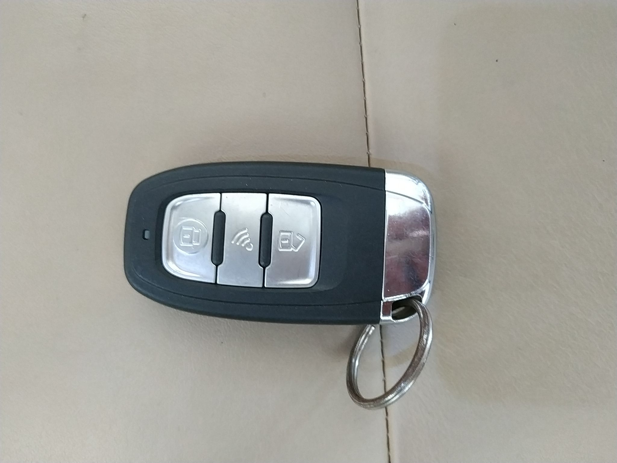 宝骏730 2014款 1.5L 手动豪华导航ESP版 7座