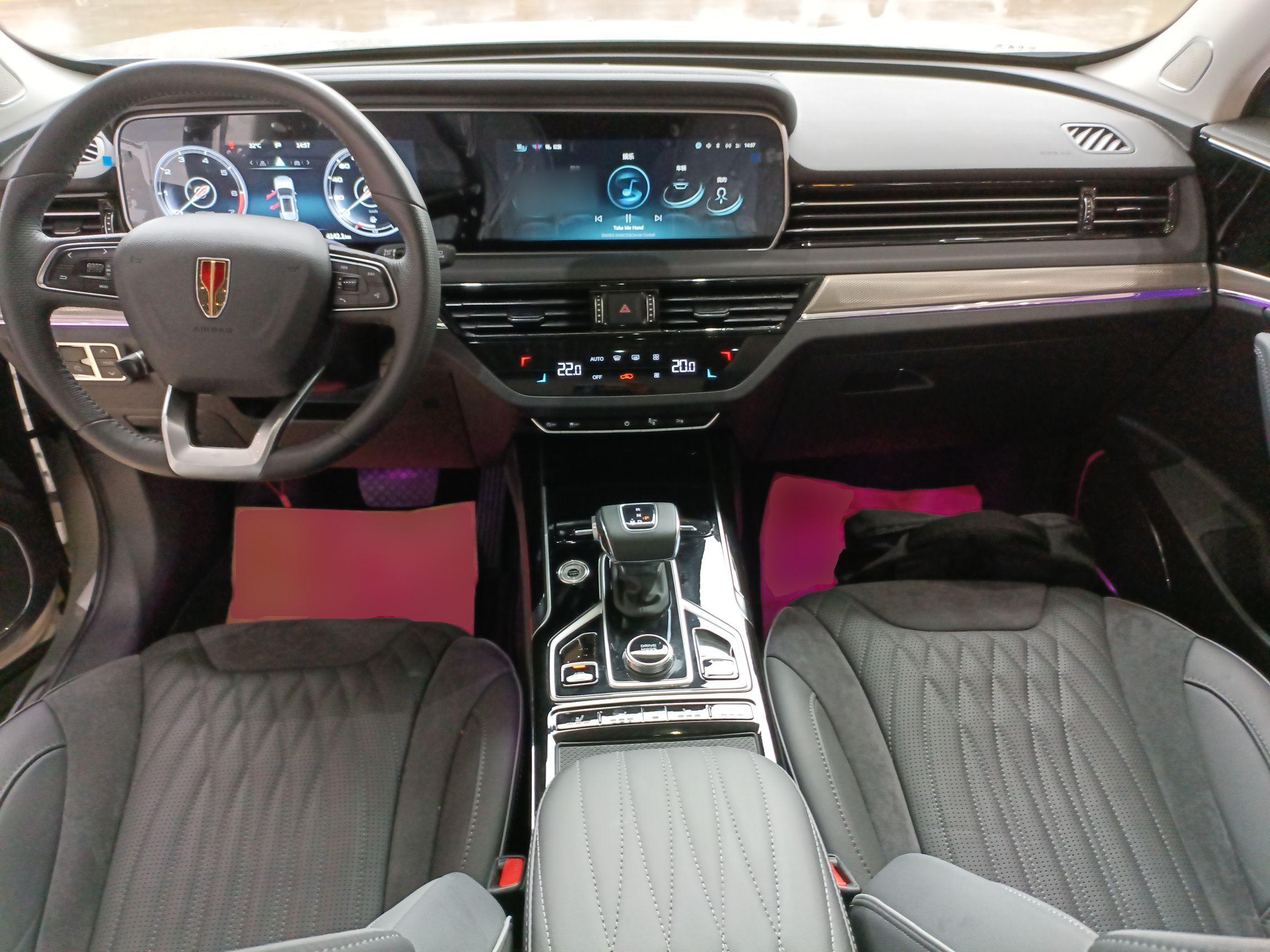 红旗HS5 2022款 改款 2.0T 智联旗享四驱版