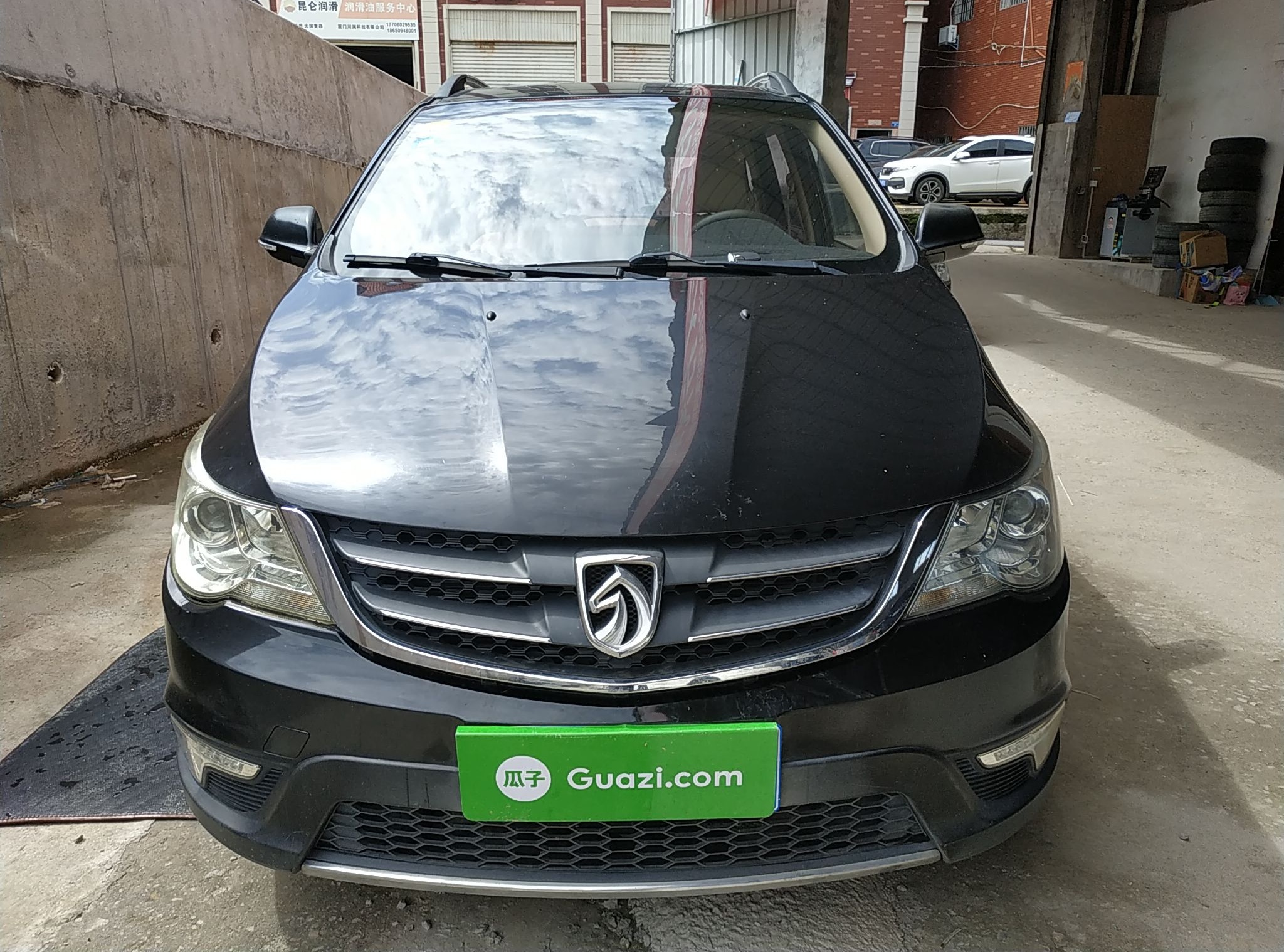 宝骏730 2014款 1.5L 手动豪华导航ESP版 7座