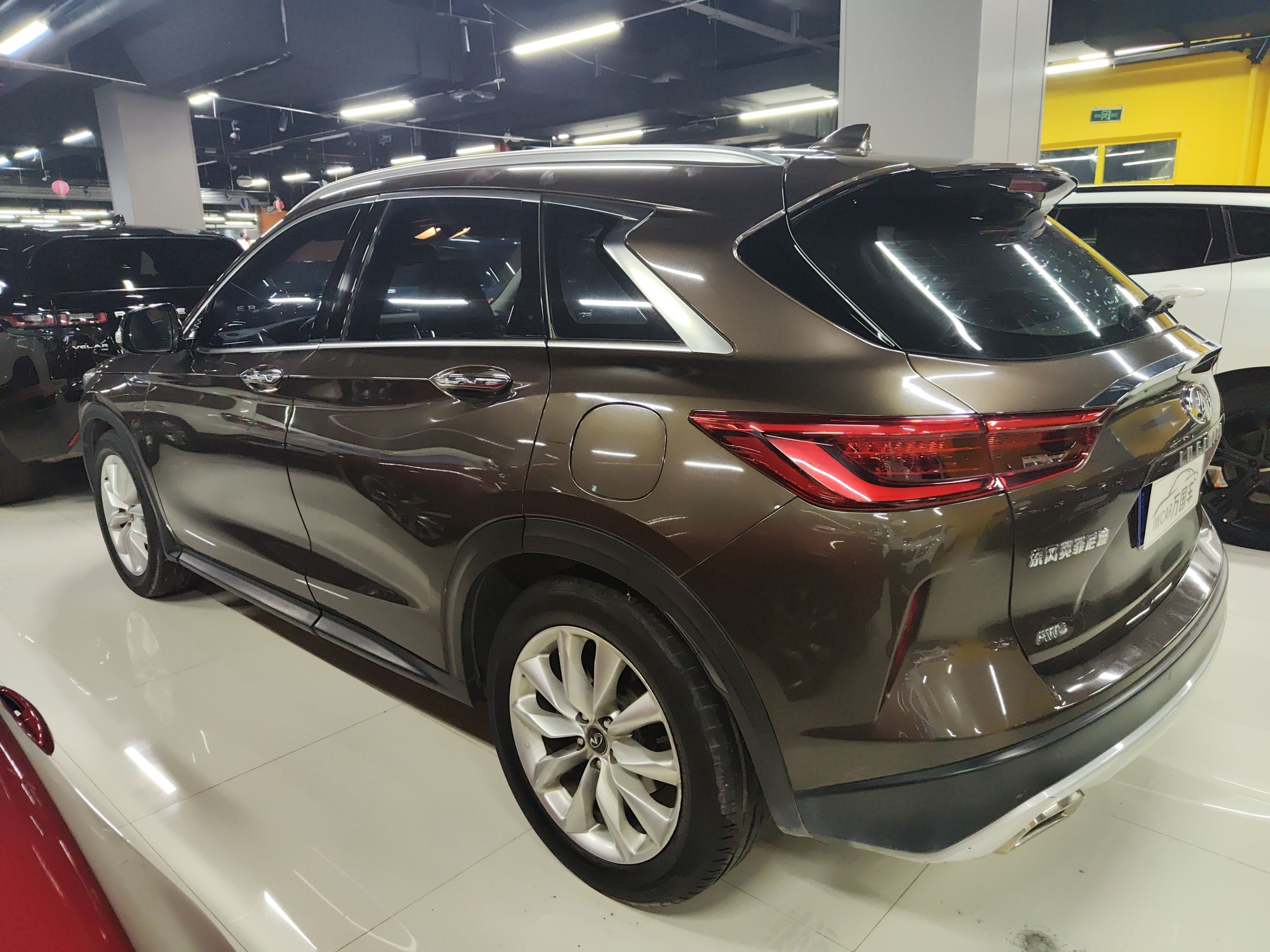 英菲尼迪QX50 2018款 2.0T 四驱菁英版