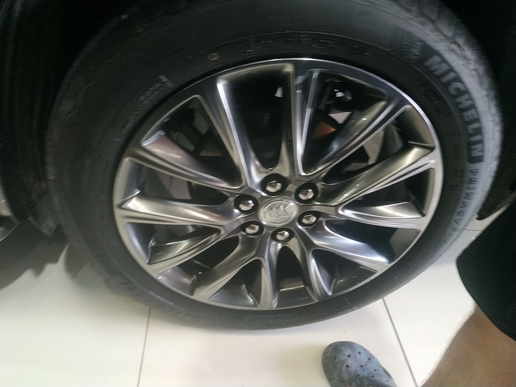 别克 昂科旗 2020款 28T 四驱尊贵型