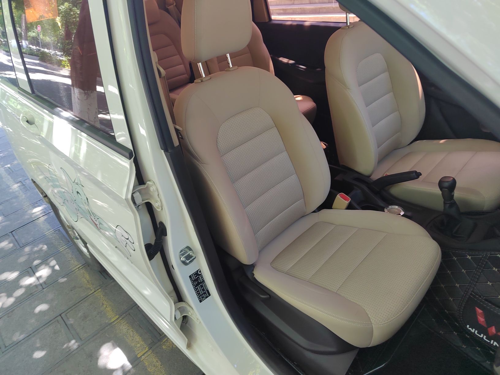 五菱汽车 五菱宏光 2018款 1.5L S标准型L2B