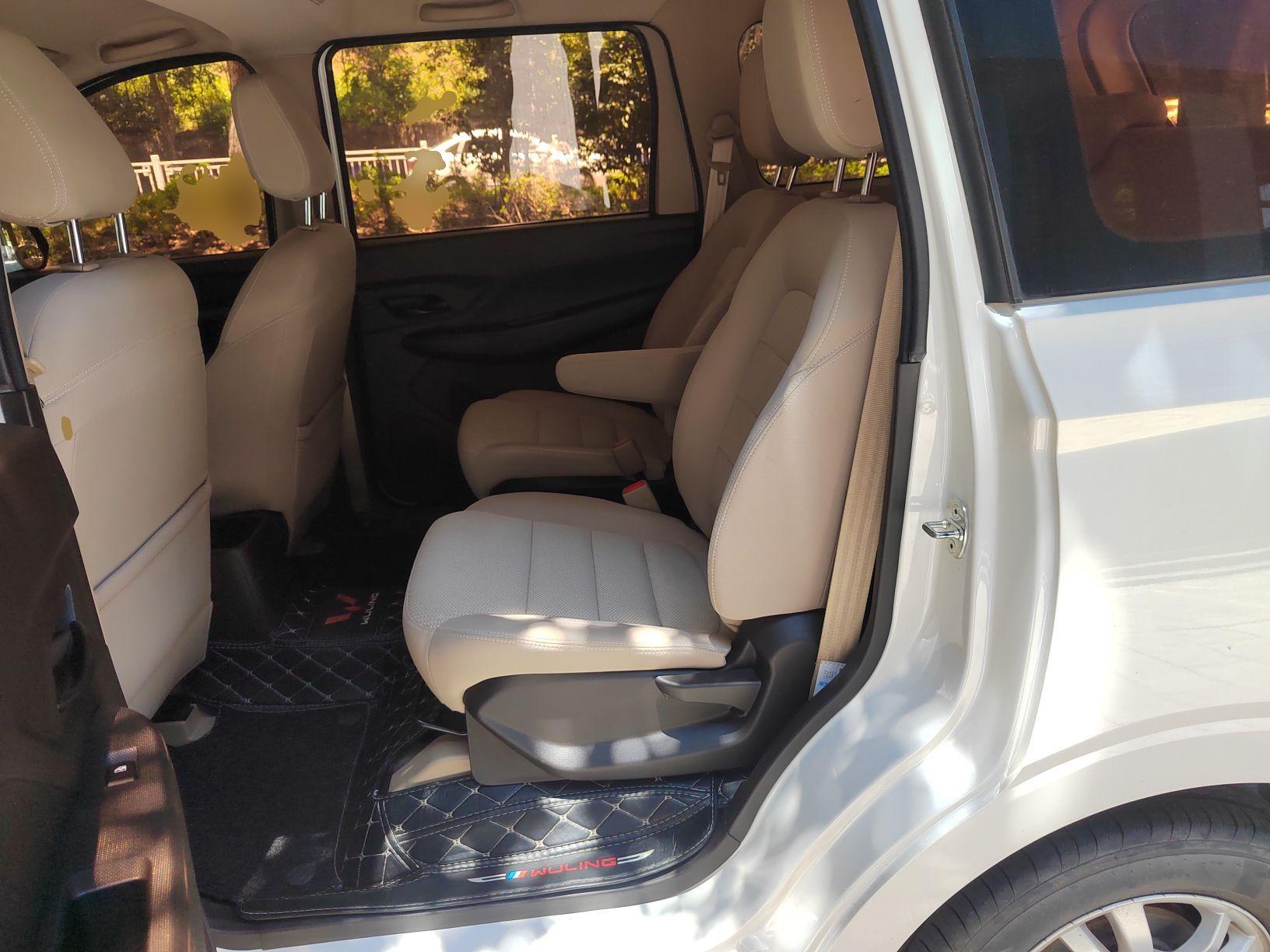 五菱汽车 五菱宏光 2018款 1.5L S标准型L2B