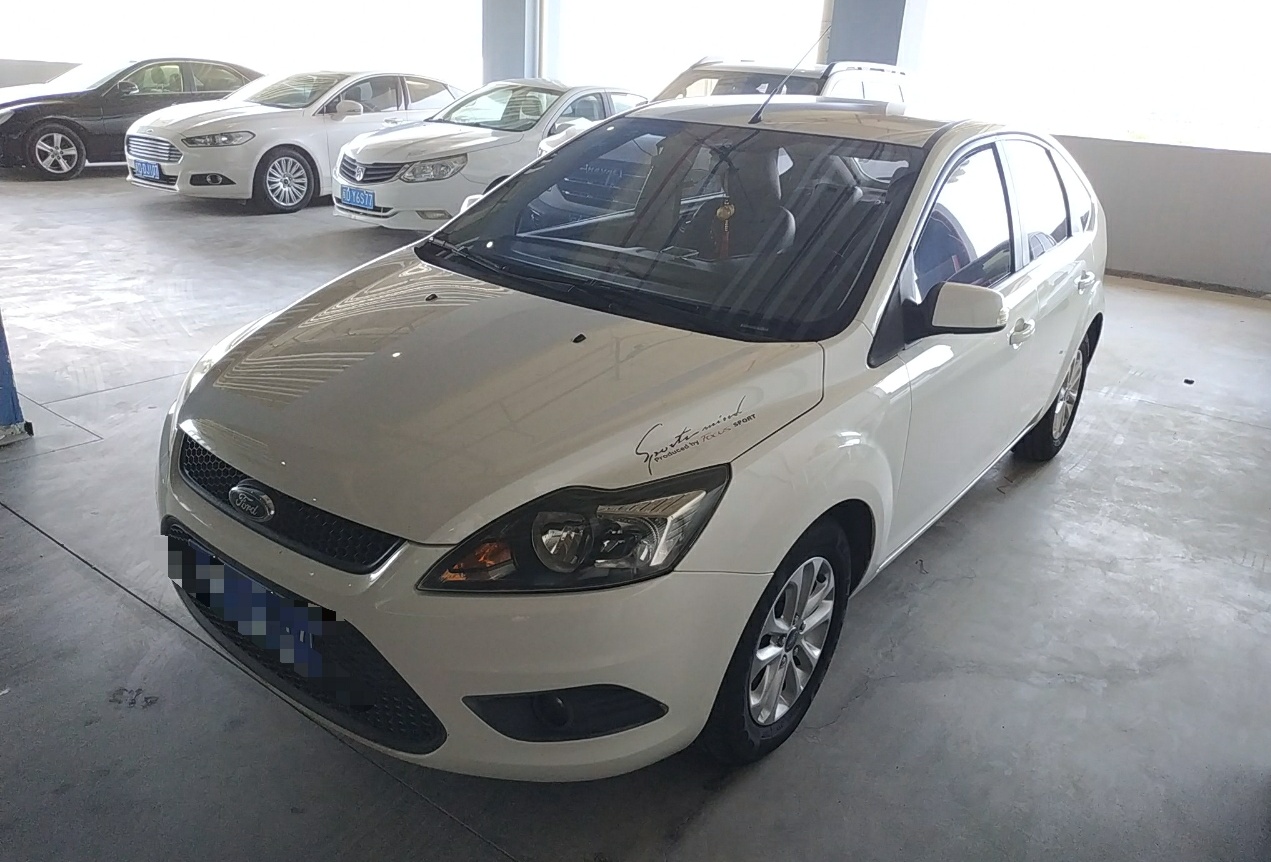 福特 福克斯 2013款 两厢经典 1.8L 手动基本型