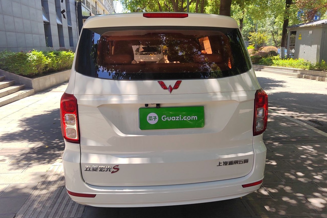 五菱汽车 五菱宏光 2018款 1.5L S标准型L2B