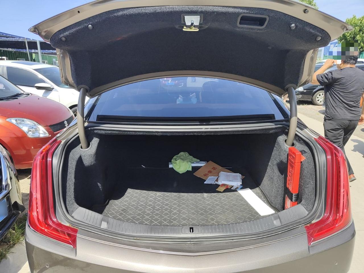 凯迪拉克XTS 2018款 28T 精英型