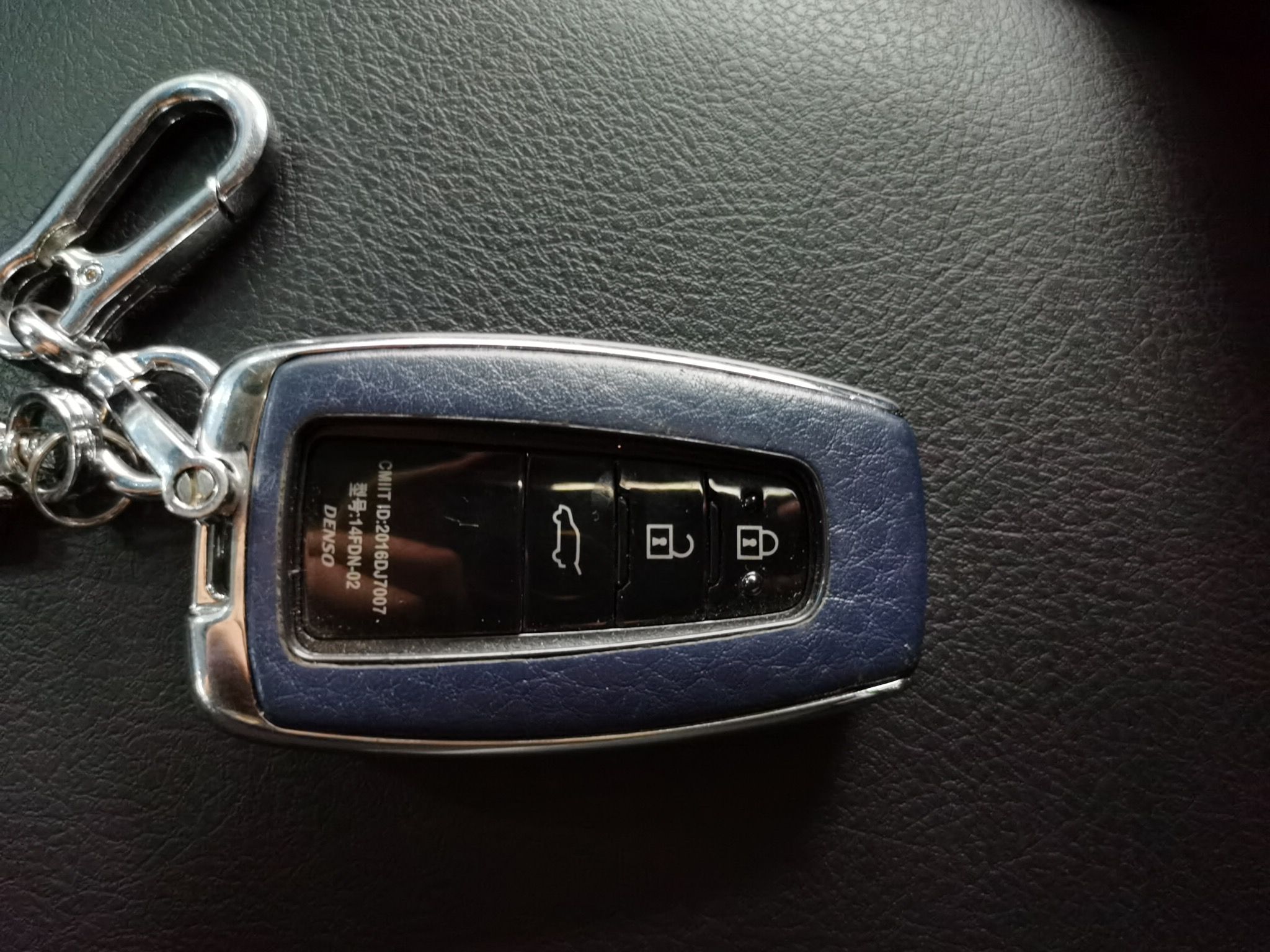 丰田 普拉多 2019款 3.5L 自动TX-L尊享版