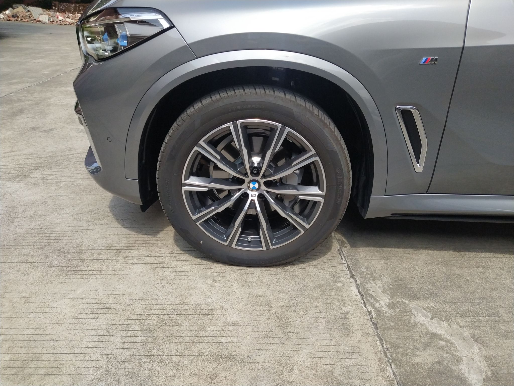 宝马X5 2022款 改款 xDrive 30Li 尊享型M运动套装