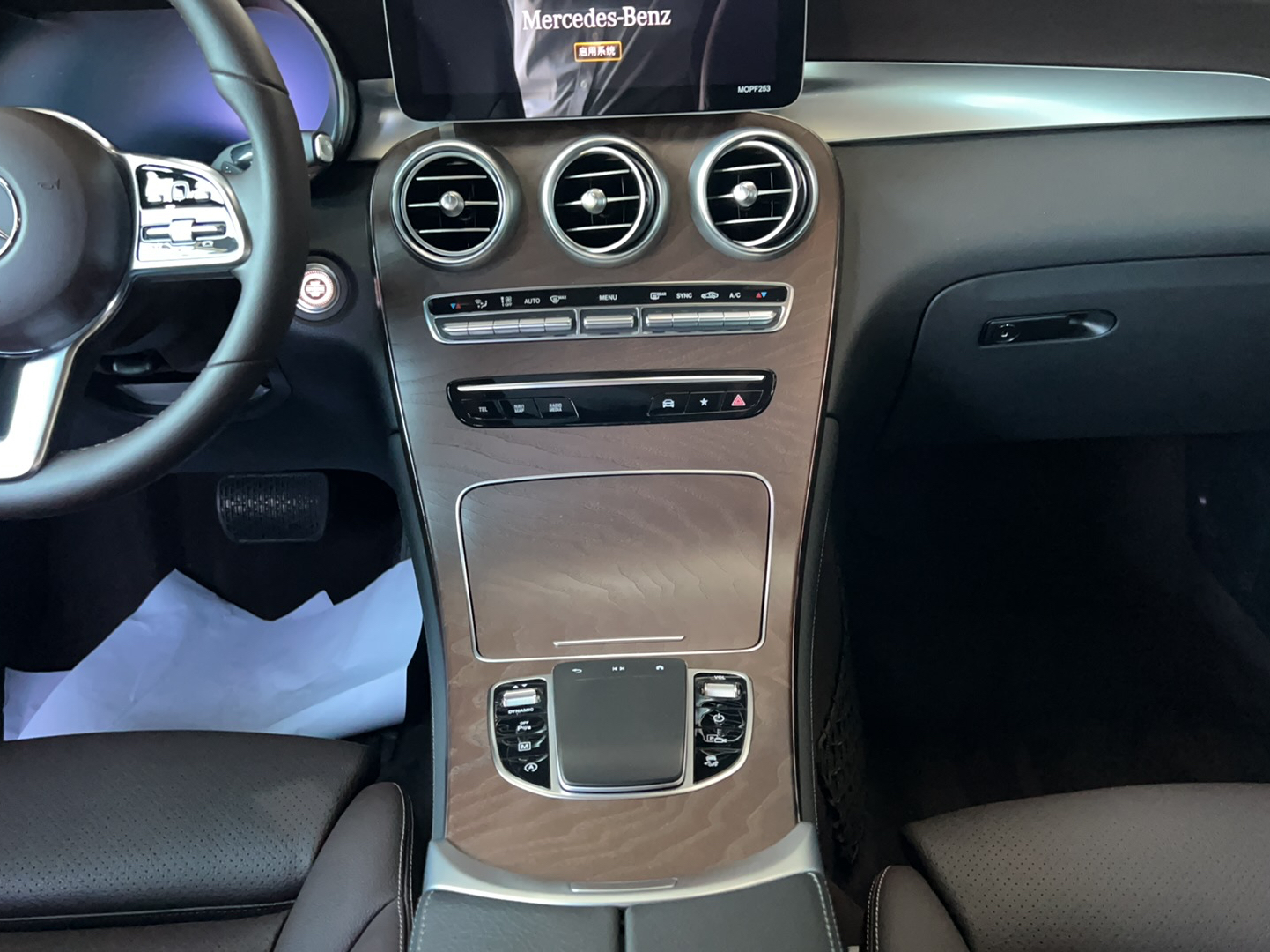 奔驰GLC级 2020款 GLC 260 L 4MATIC 豪华型