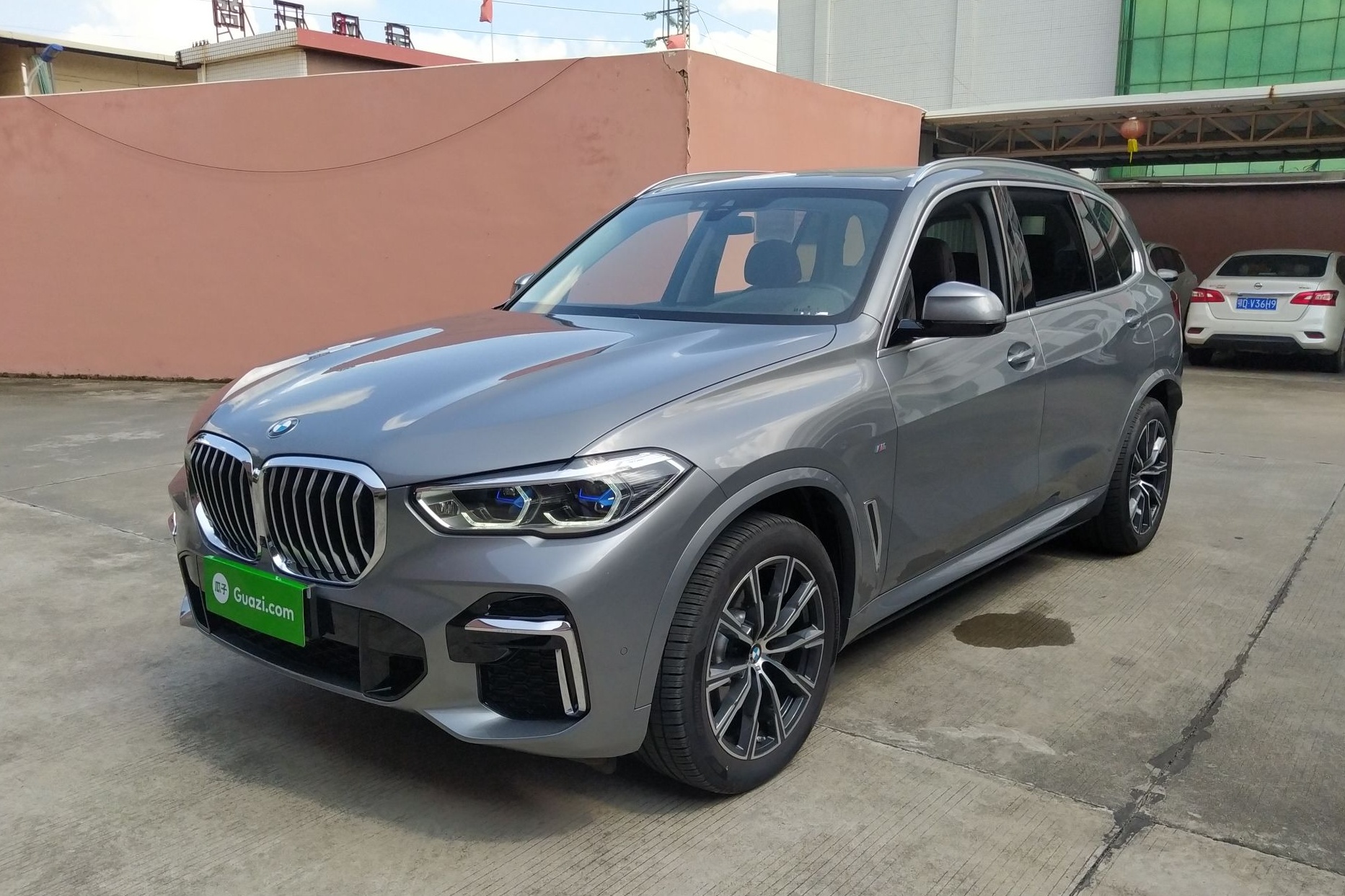 宝马X5 2022款 改款 xDrive 30Li 尊享型M运动套装