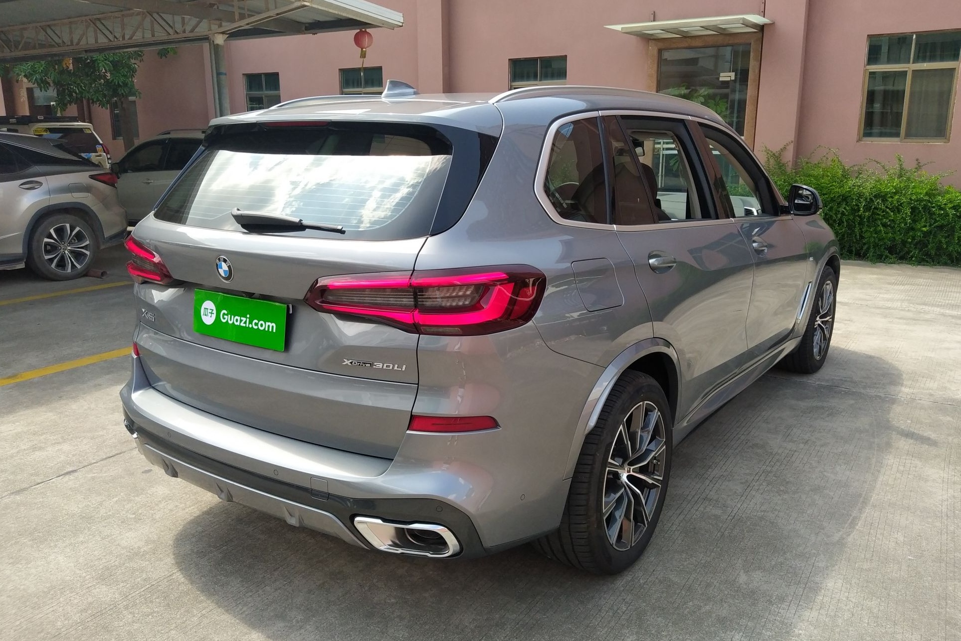 宝马X5 2022款 改款 xDrive 30Li 尊享型M运动套装