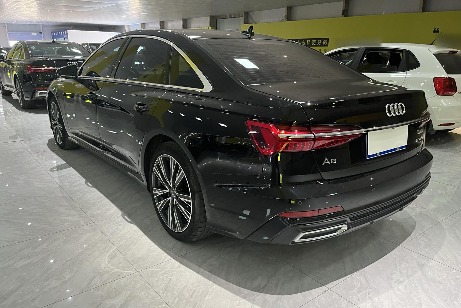 奥迪A6L 2021款 45 TFSI quattro 臻选动感型