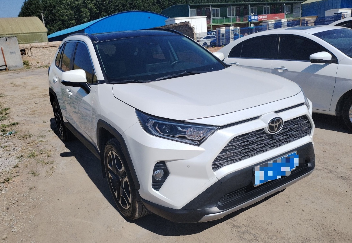 丰田 RAV4 2020款 2.0L CVT两驱尊贵版