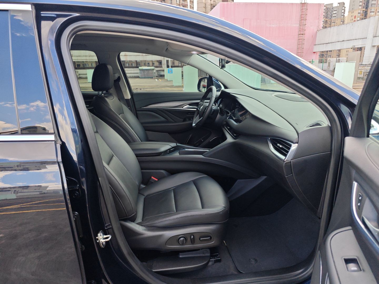 别克 昂科旗 2020款 28T 四驱尊贵型