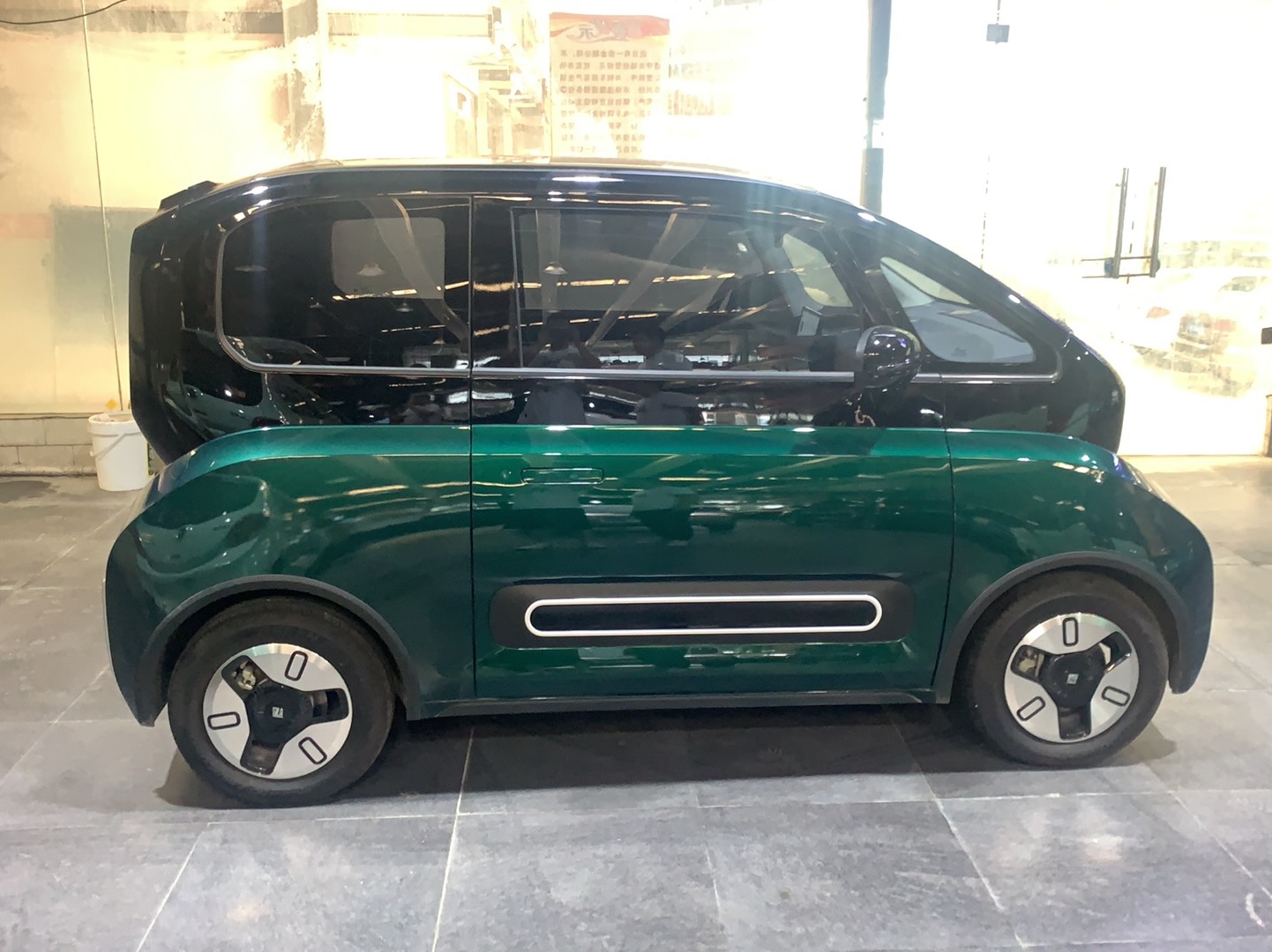 宝骏KiWi EV 2022款 设计师轻享版