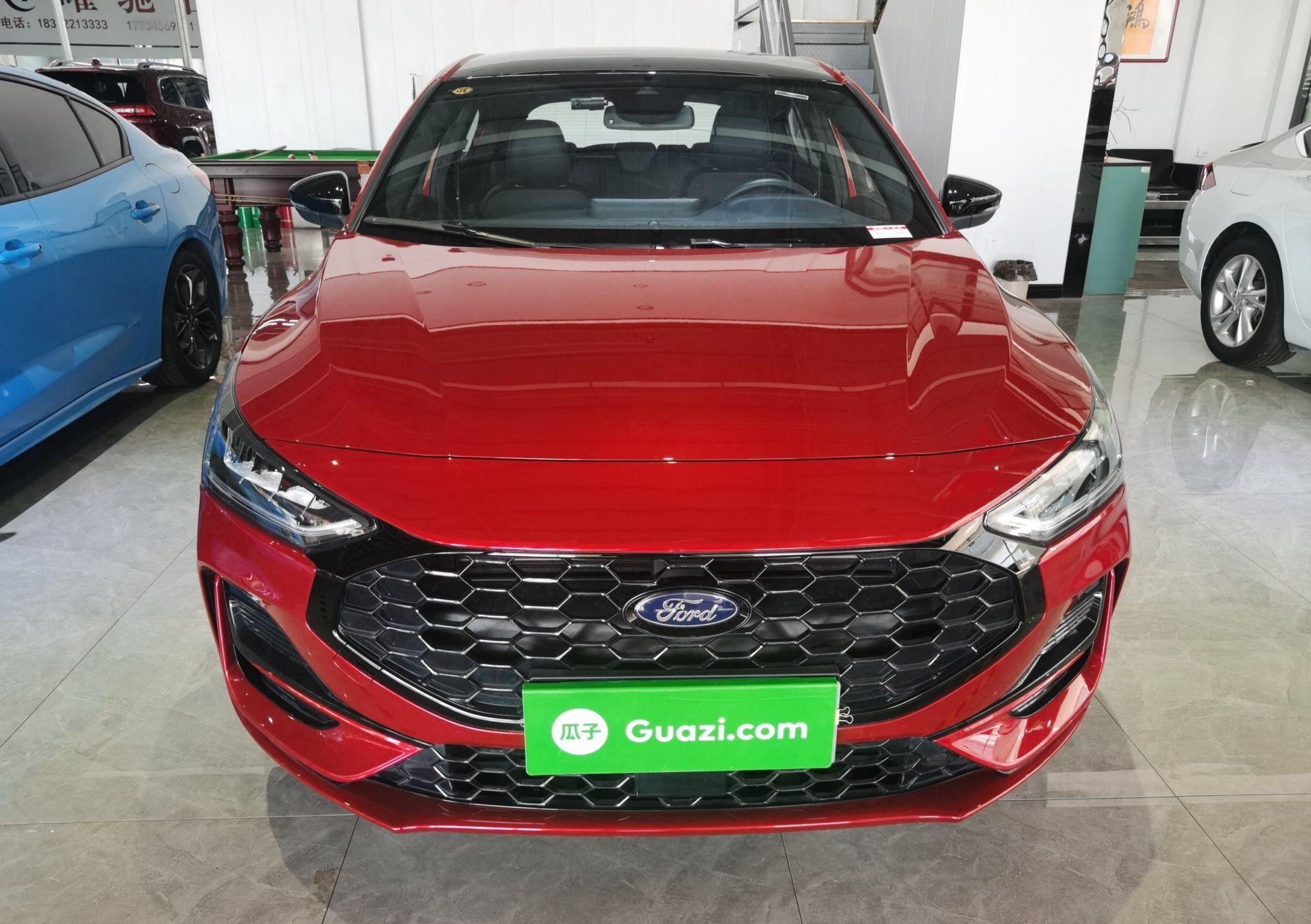 福特 福克斯 2022款 两厢 EcoBoost 180 自动ST Line