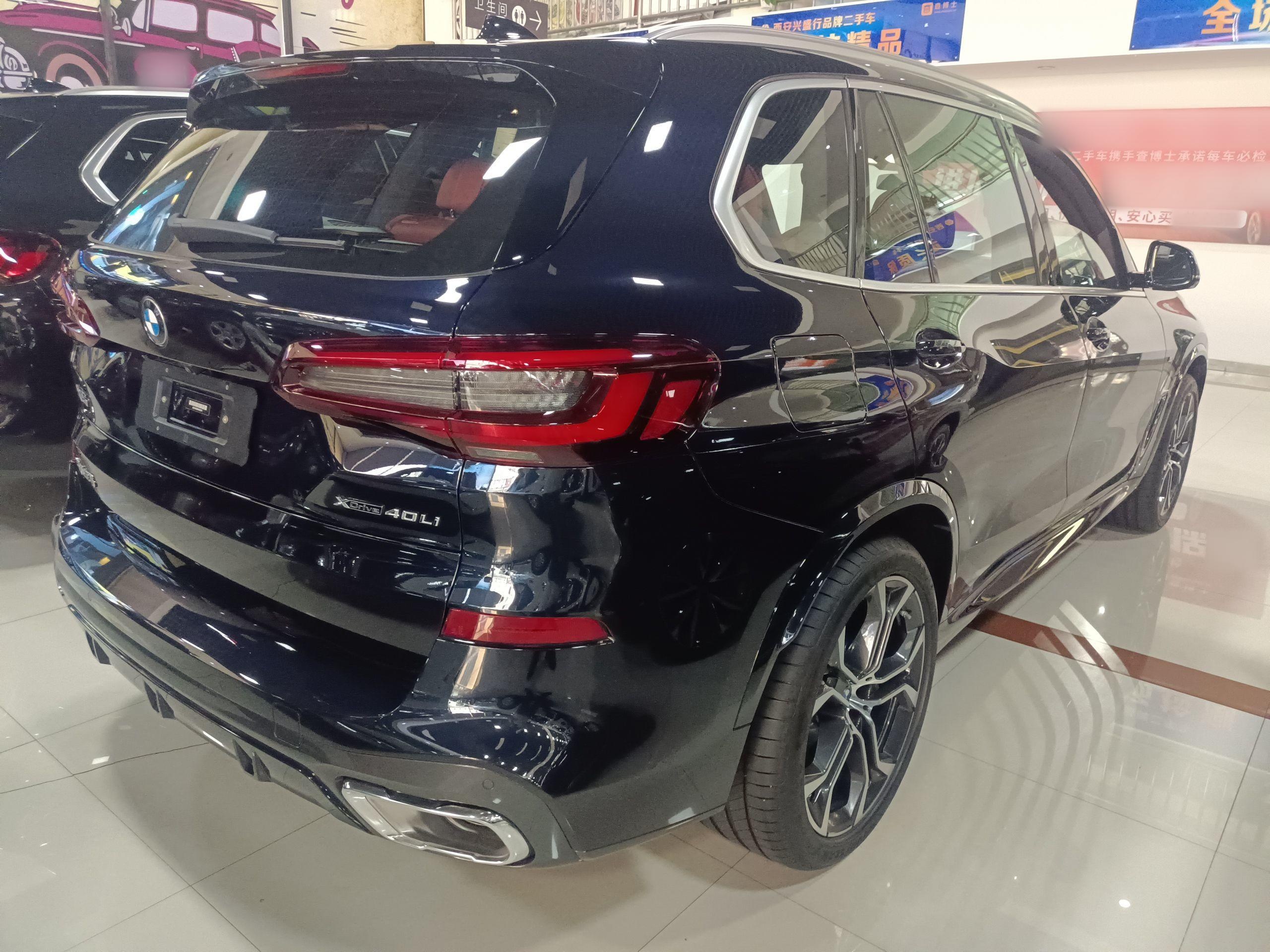 宝马X5 2022款 改款 xDrive 40Li 尊享型M运动套装