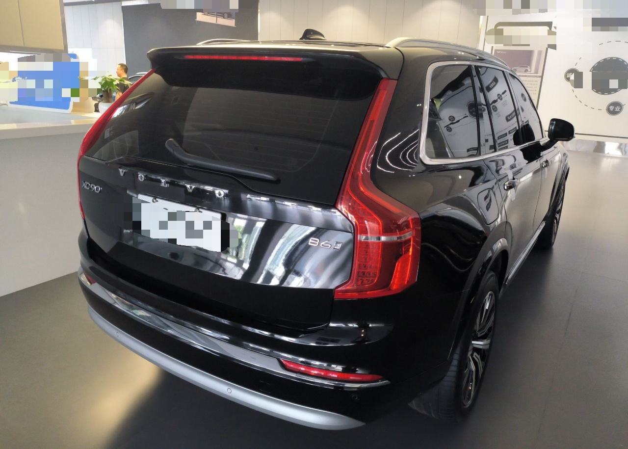 沃尔沃XC90 2022款 B6 智逸豪华版 7座(进口)