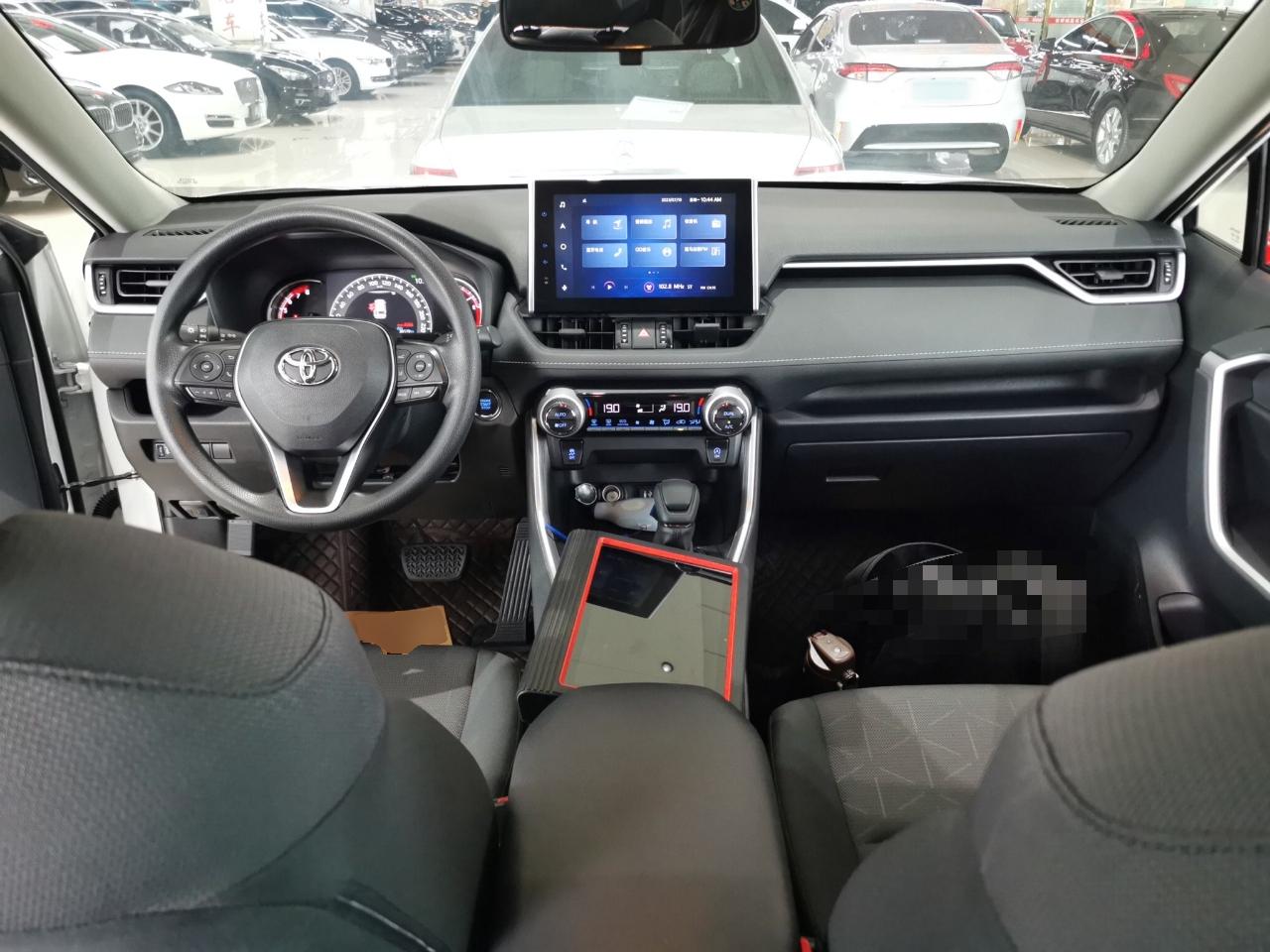 丰田 RAV4 2021款 2.0L CVT两驱风尚版