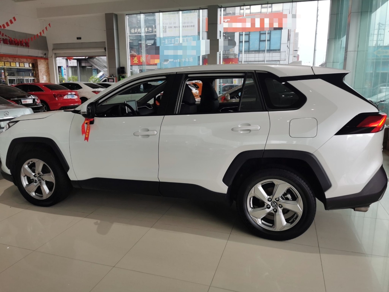 丰田 RAV4 2021款 2.0L CVT两驱风尚版