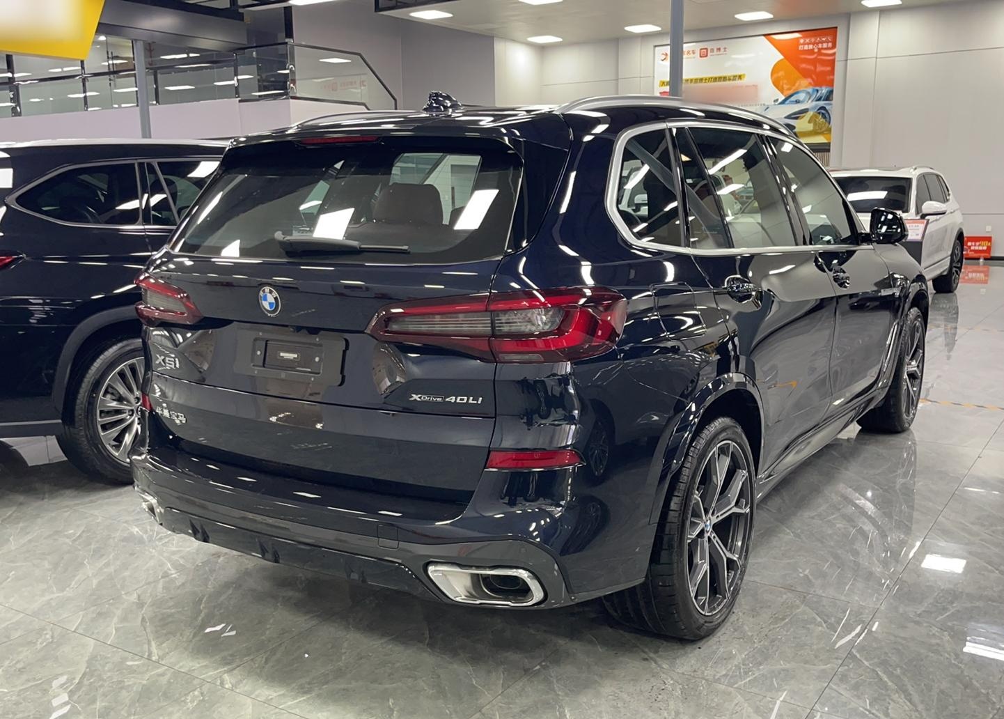 宝马X5 2022款 改款 xDrive 40Li M运动套装