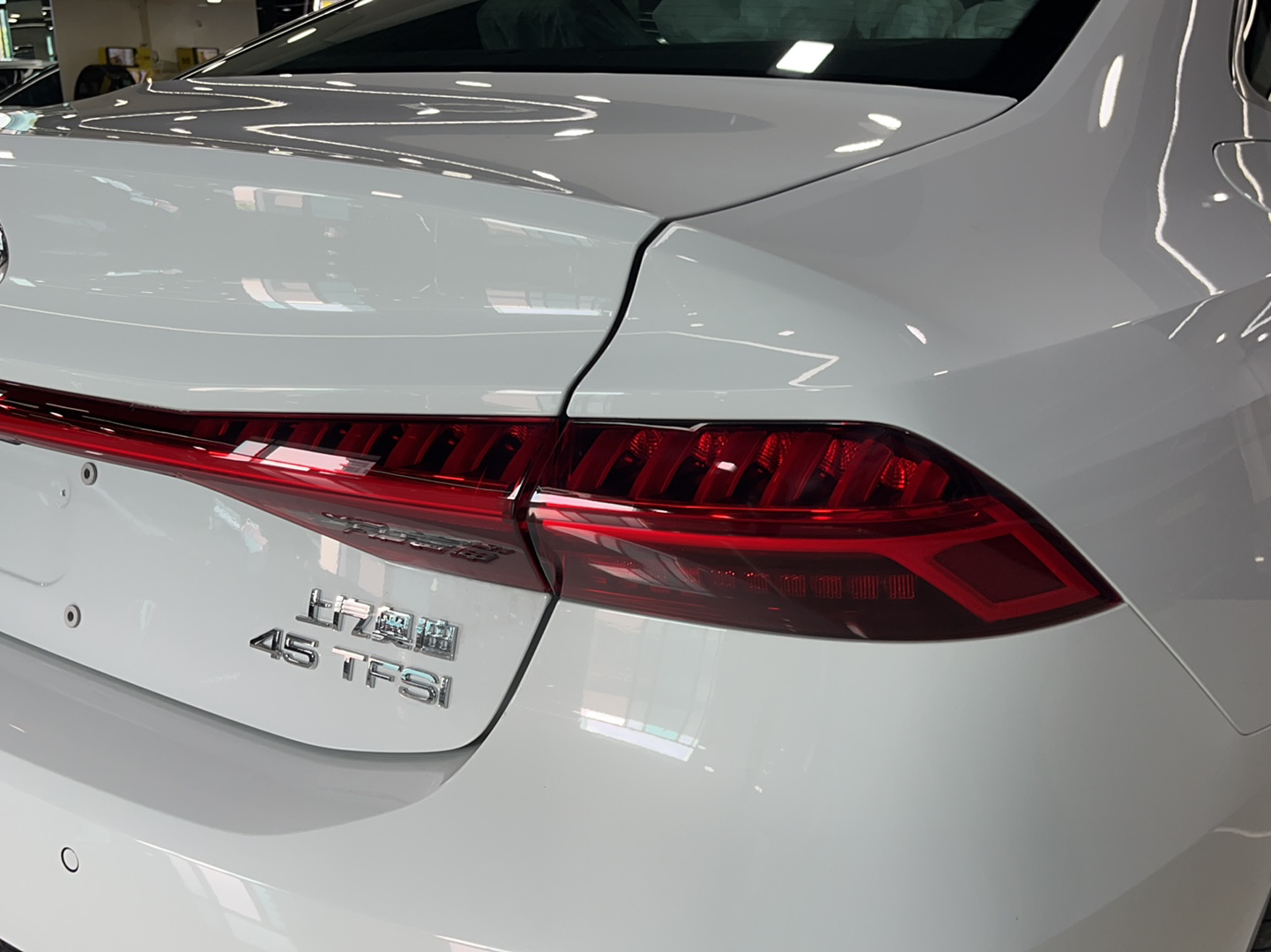 奥迪A7L 2022款 45 TFSI S-line 筑梦未来版