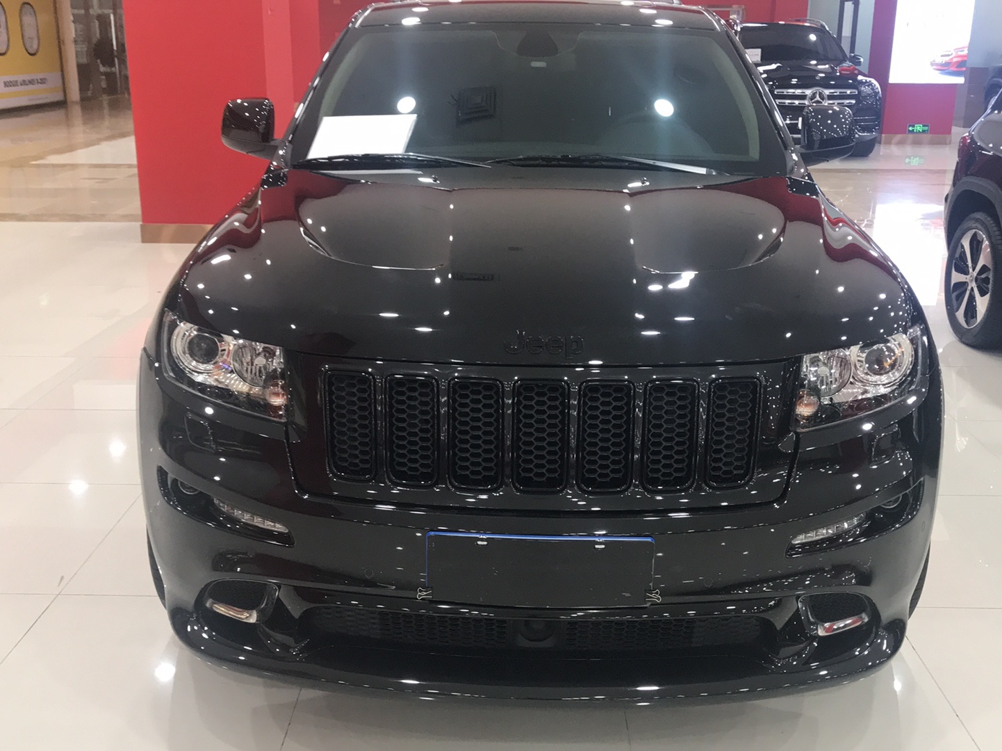 Jeep 大切诺基 SRT 2013款 6.4L SRT8 炫黑版