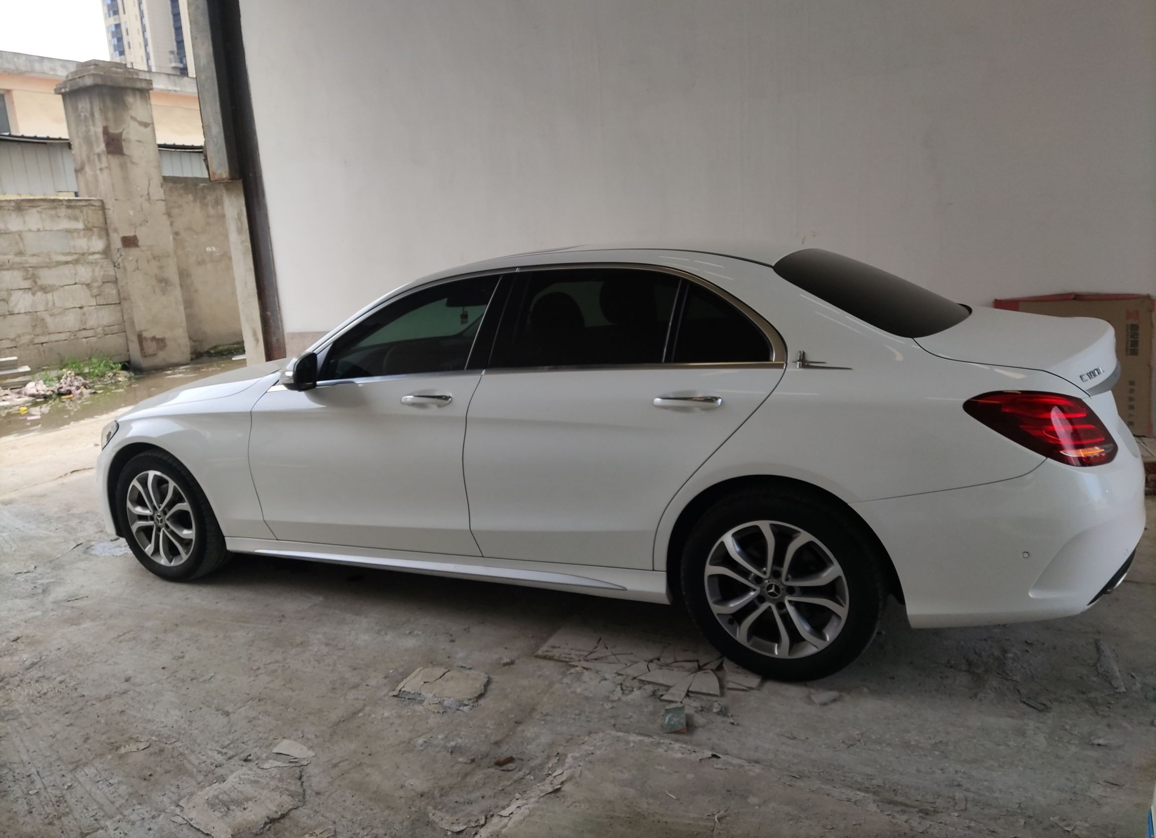 奔驰C级 2017款 改款 C 180 L 时尚型运动版