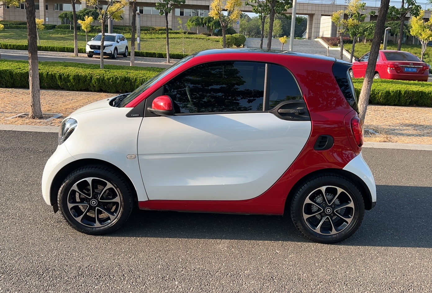 smart fortwo 2015款 1.0L 52千瓦硬顶激情版