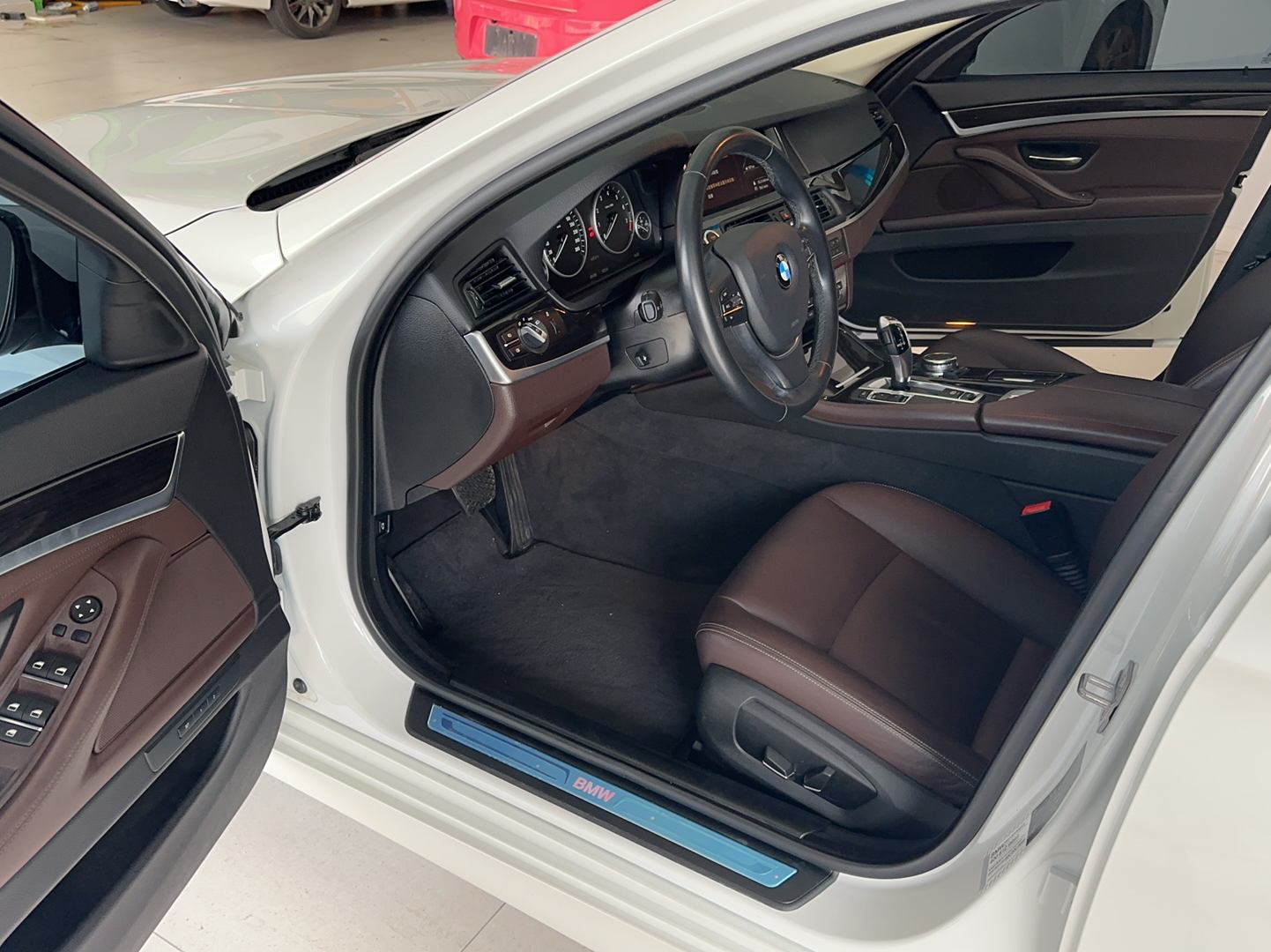 宝马5系 2014款 525Li 豪华设计套装