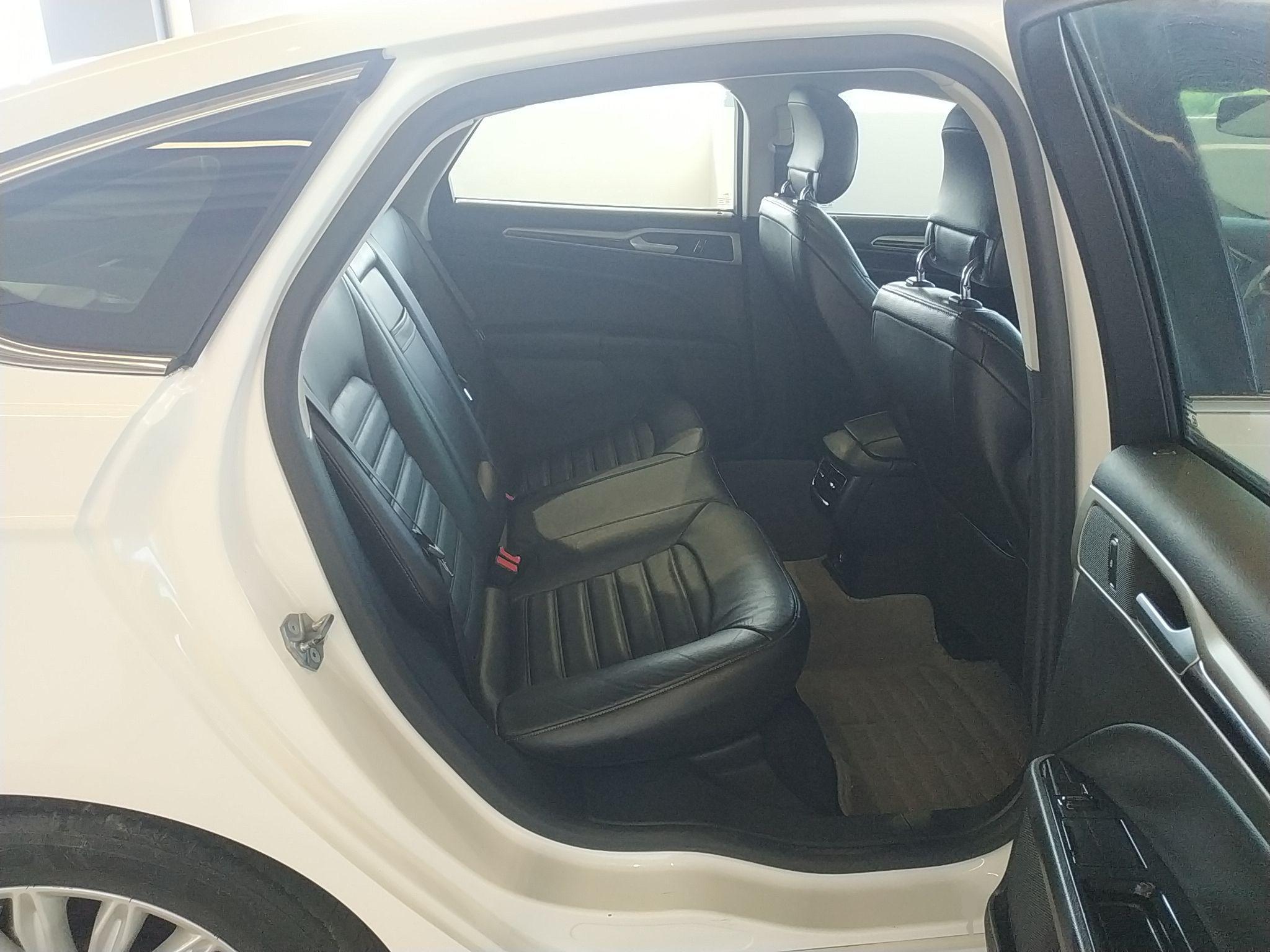 福特 蒙迪欧 2013款 2.0L GTDi200时尚型