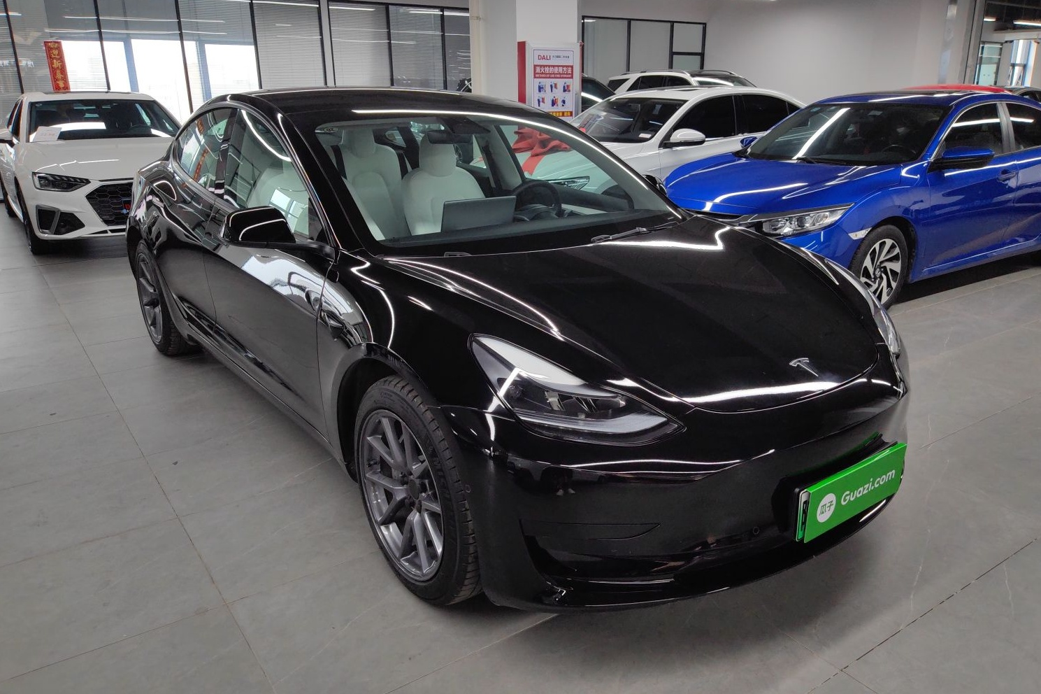 特斯拉 Model 3 2022款 后轮驱动版