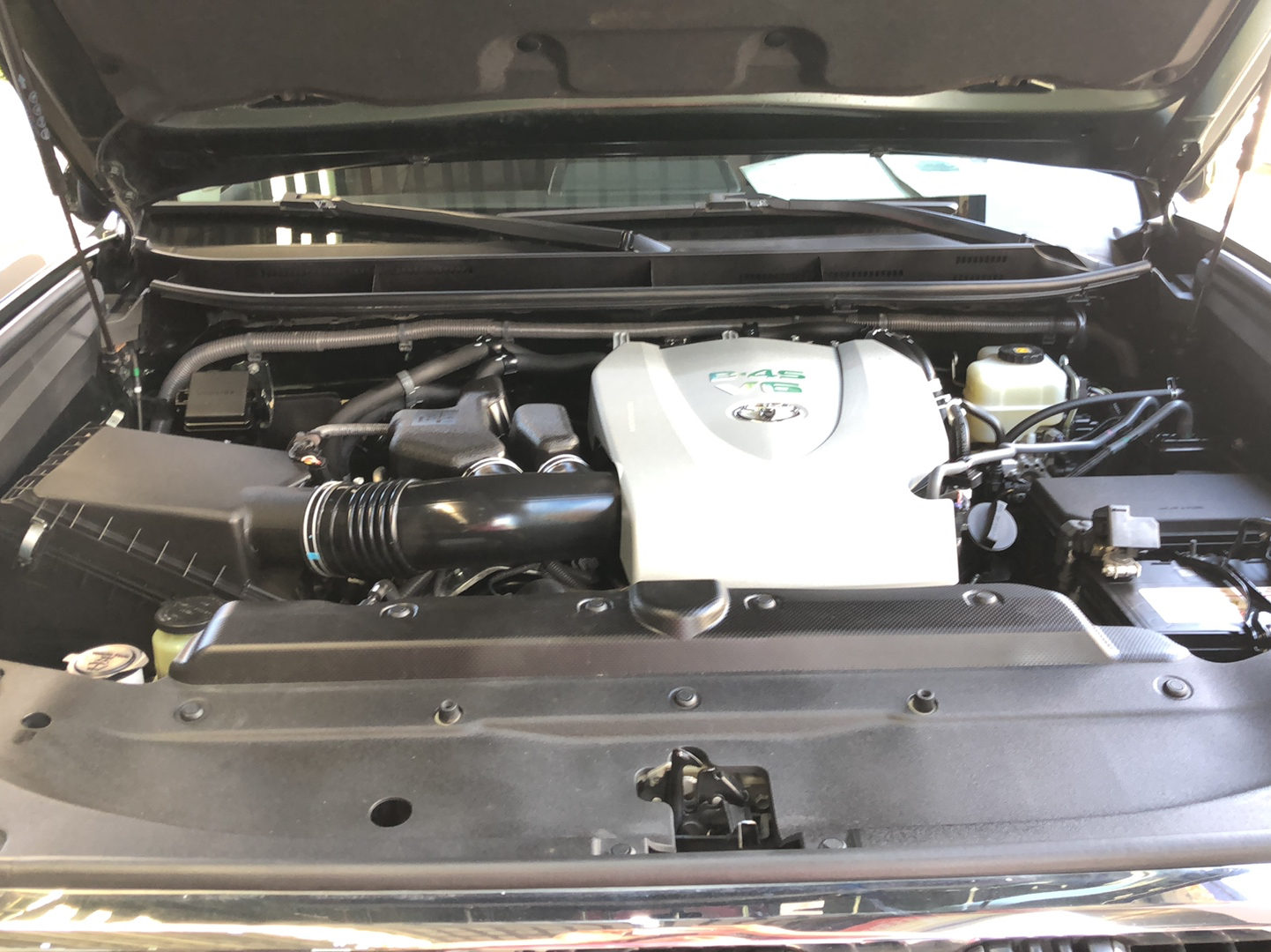 丰田 普拉多 2019款 3.5L 自动TX-L尊享版后挂备胎