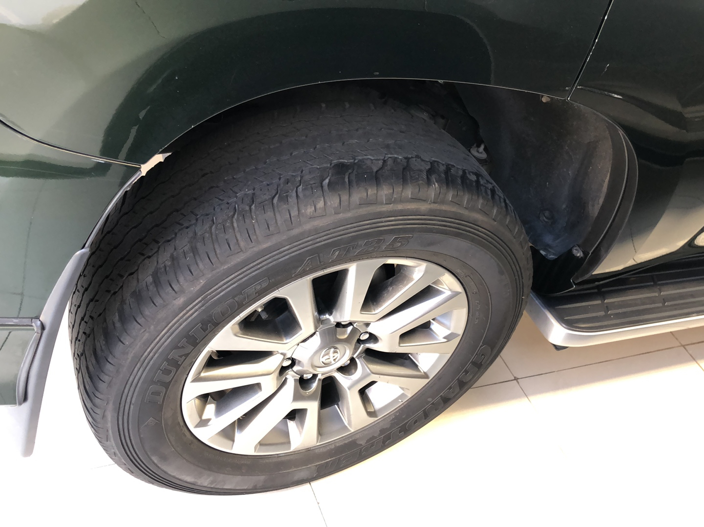 丰田 普拉多 2019款 3.5L 自动TX-L尊享版后挂备胎