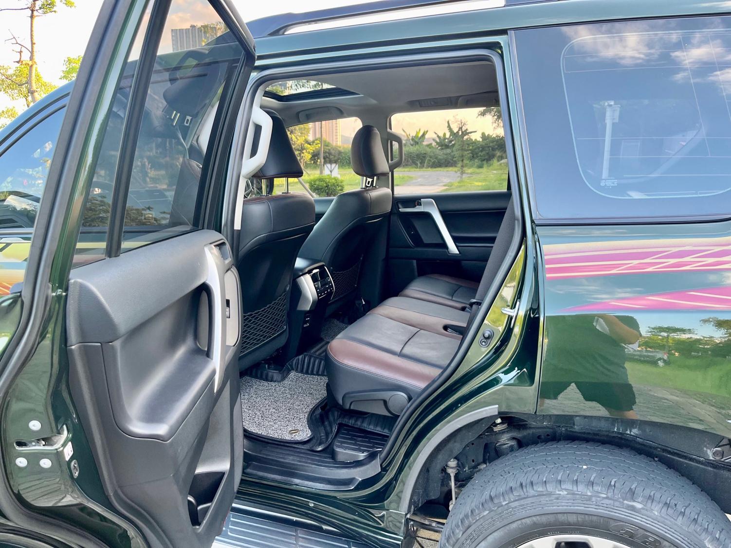 丰田 普拉多 2019款 3.5L 自动TX-L尊享版后挂备胎