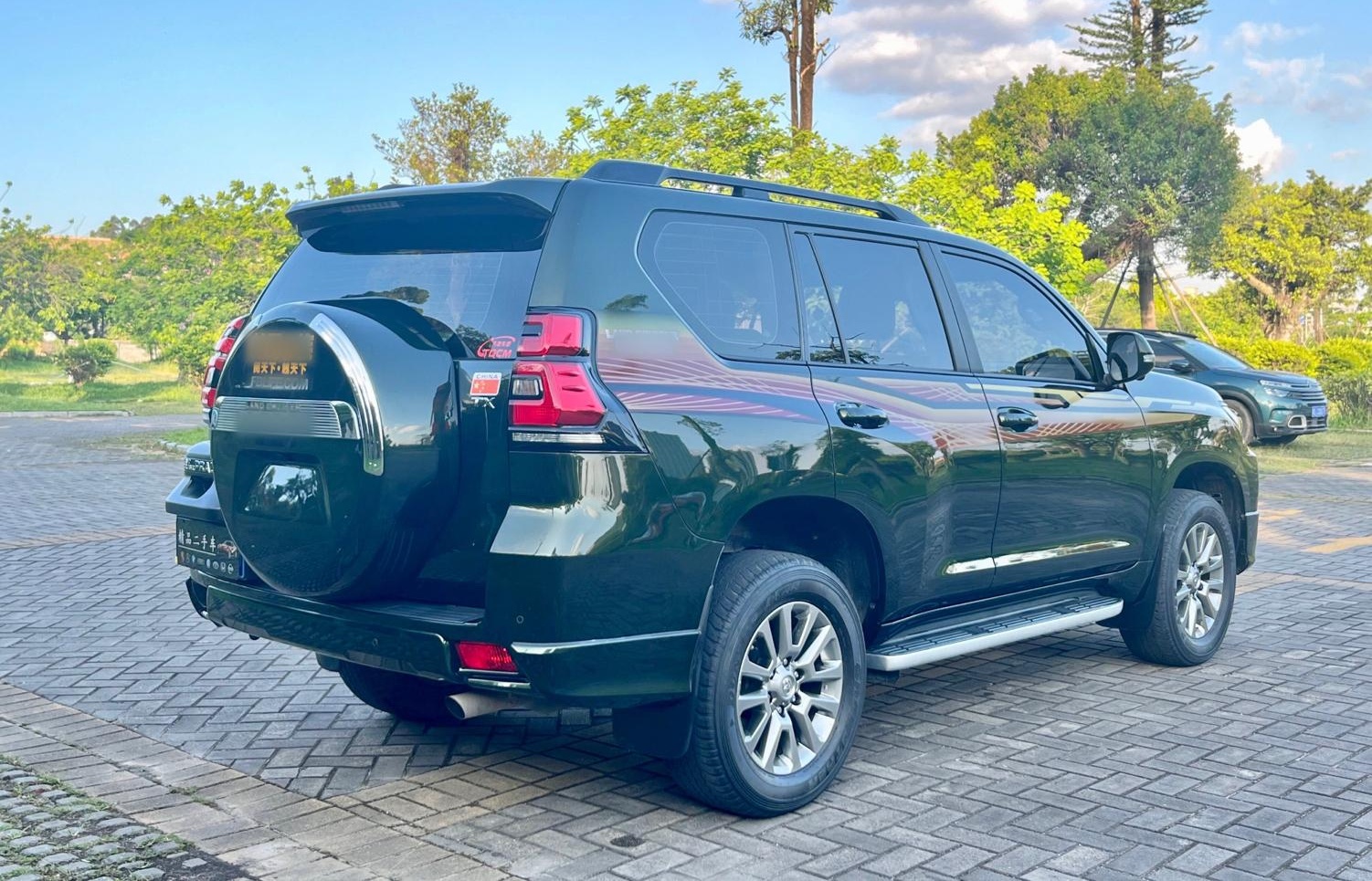 丰田 普拉多 2019款 3.5L 自动TX-L尊享版后挂备胎