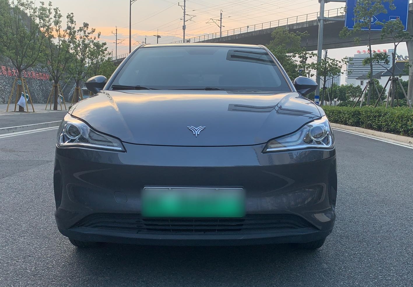 哪吒汽车 哪吒V 2021款 长续航娱乐版升级型