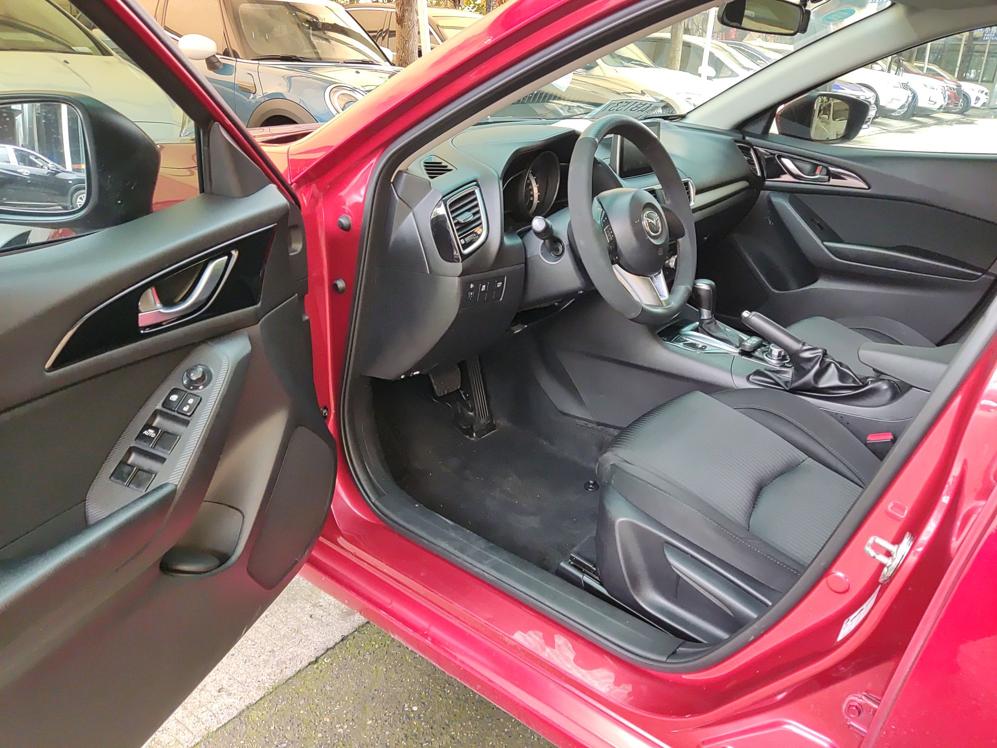 马自达 昂克赛拉 2016款 三厢 1.5L 自动豪华型