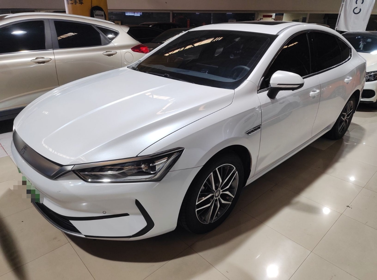 比亚迪 秦PLUS 2021款 EV 500KM 尊贵型