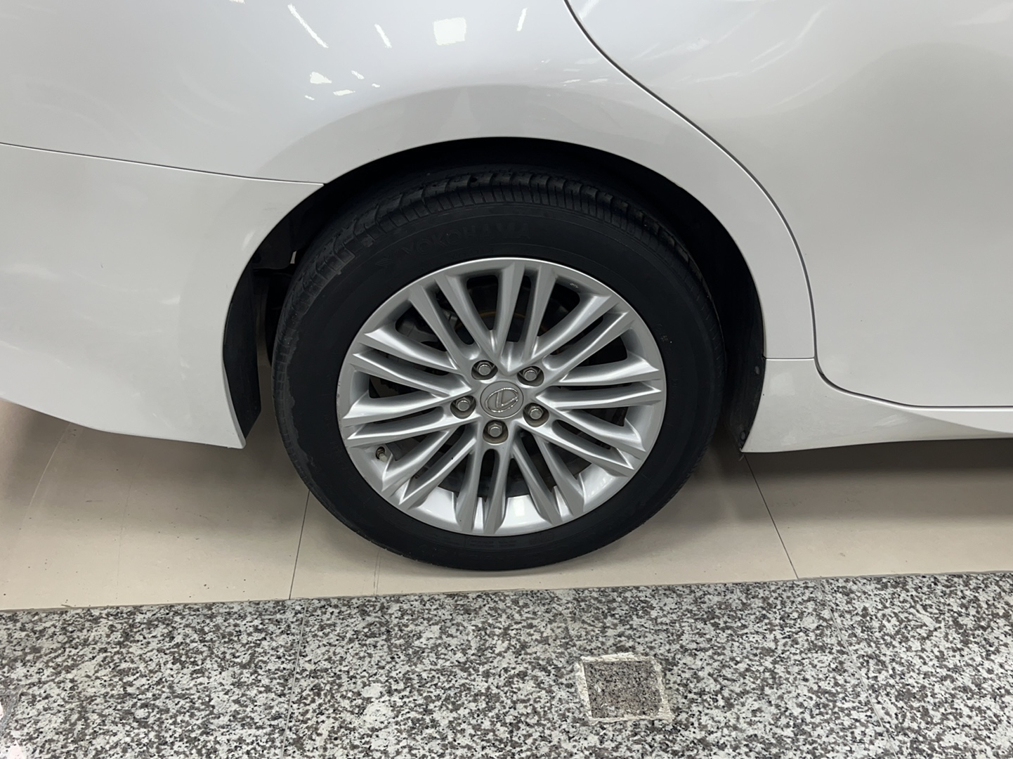 雷克萨斯ES 2015款 200 精英版