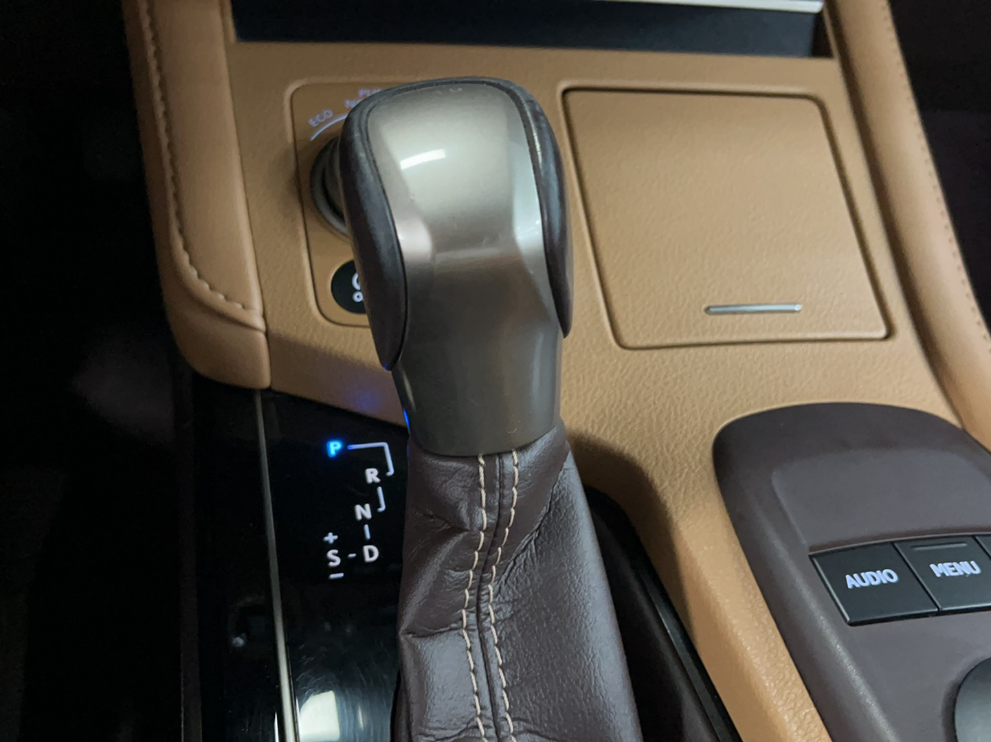 雷克萨斯ES 2015款 200 精英版