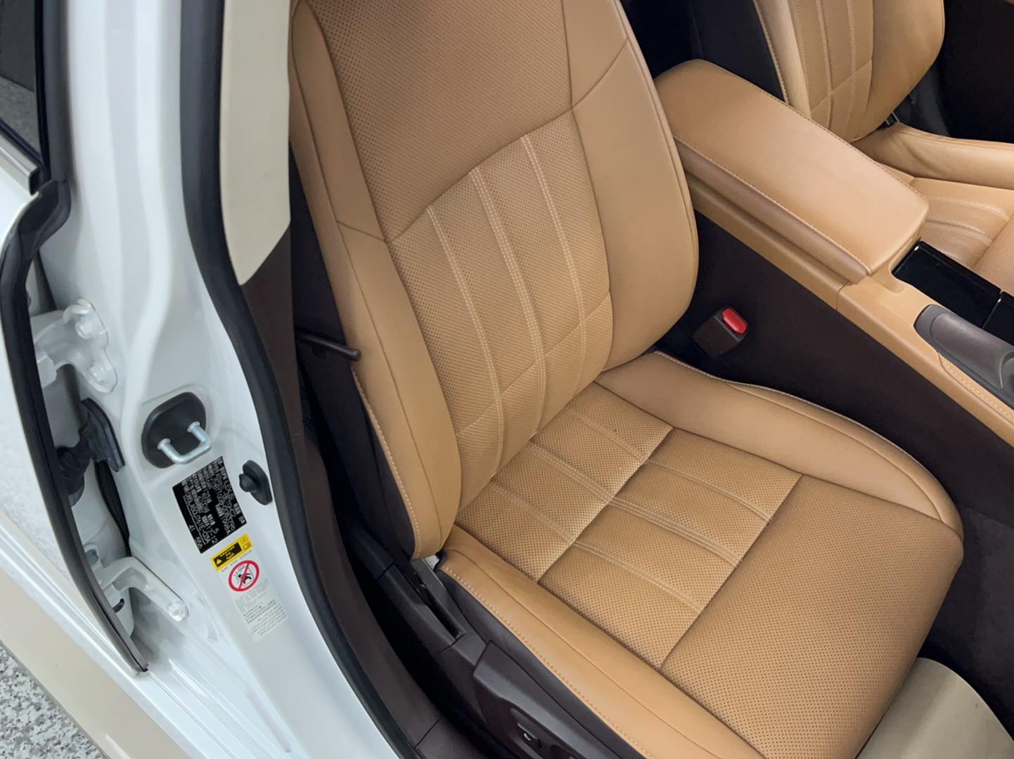 雷克萨斯ES 2015款 200 精英版