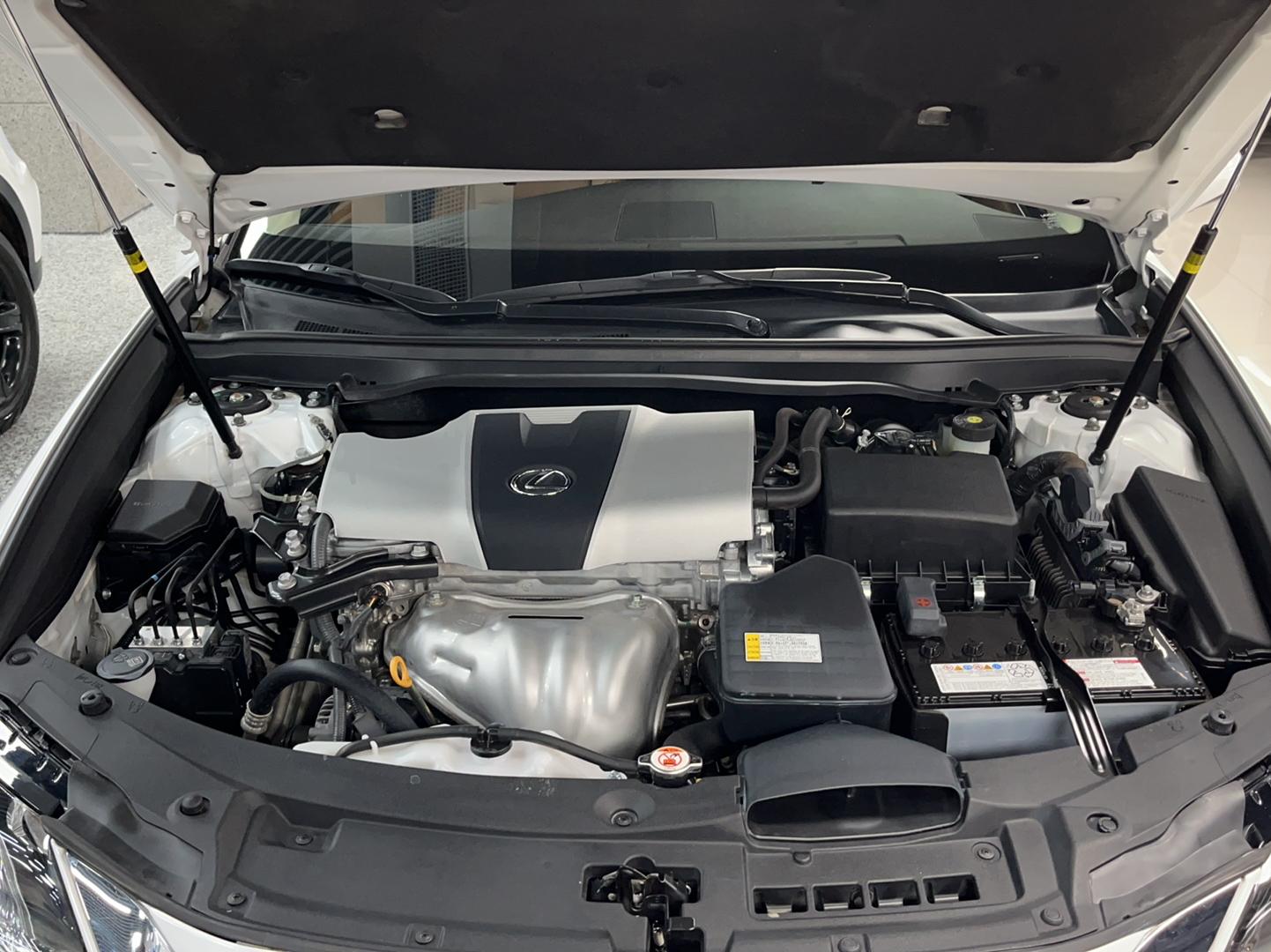 雷克萨斯ES 2015款 200 精英版