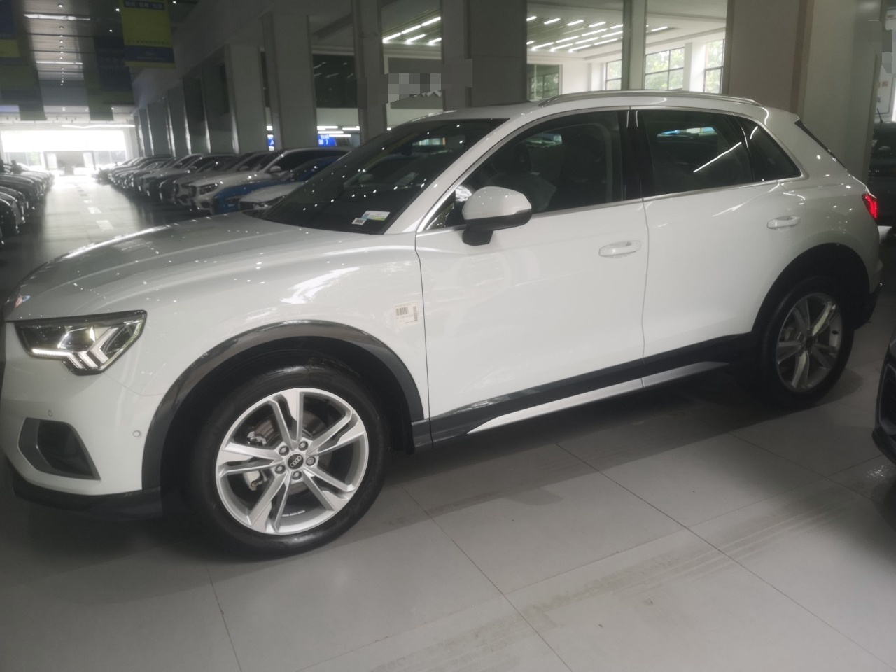 奥迪Q3 2021款 35 TFSI 时尚致雅型