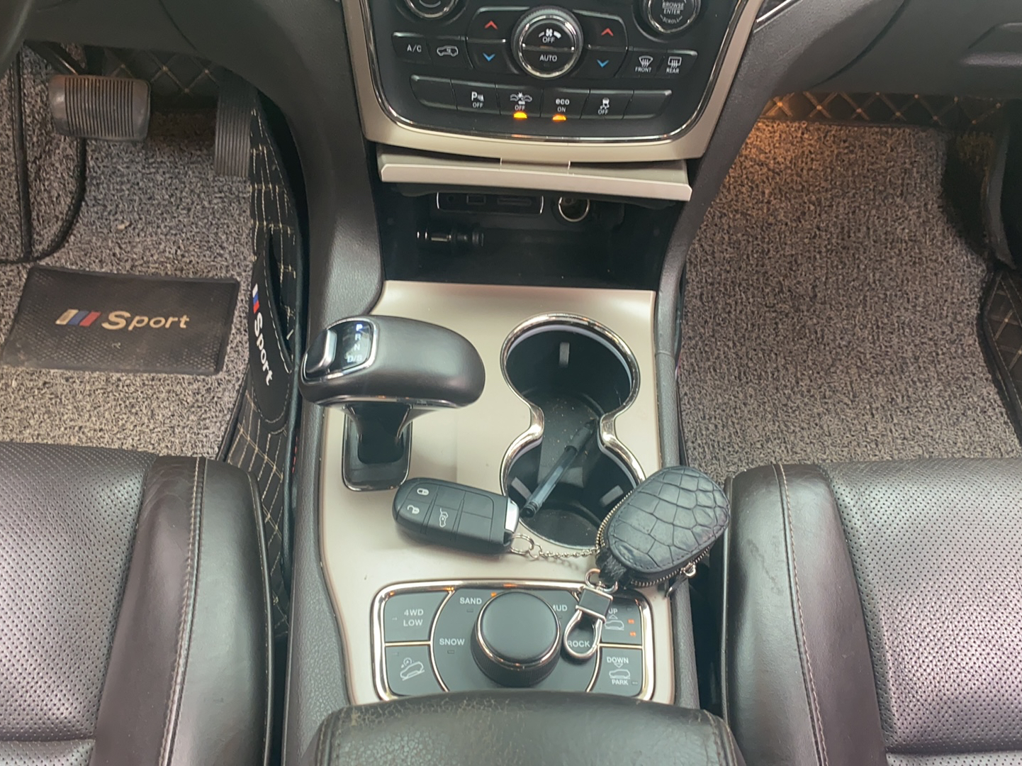 Jeep 大切诺基 2014款 5.7L 旗舰尊悦版(进口)