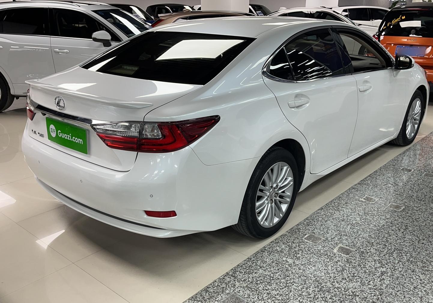 雷克萨斯ES 2015款 200 精英版